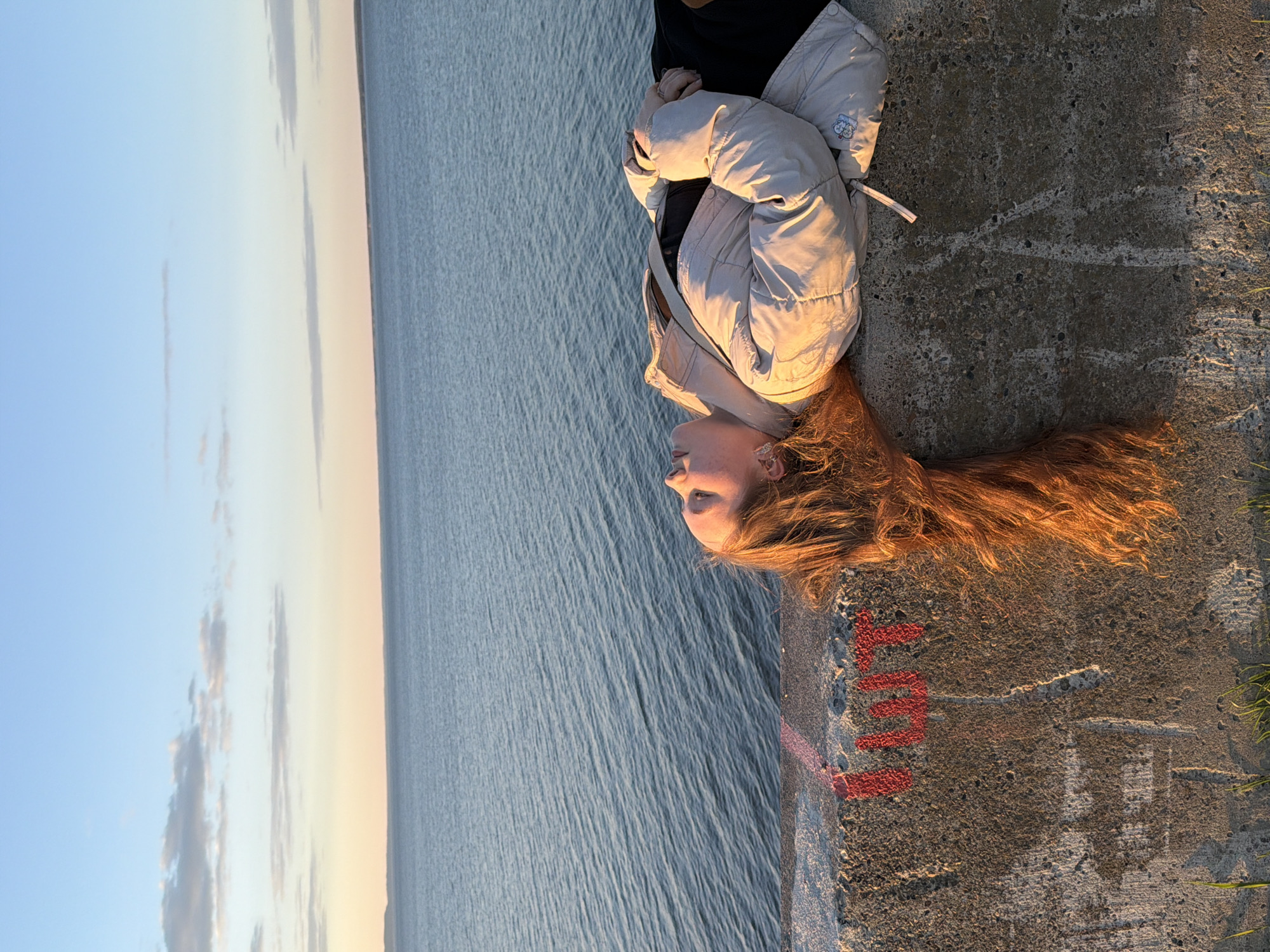 Woman documents afternoon visit to Chaikovsky waterfront and travels