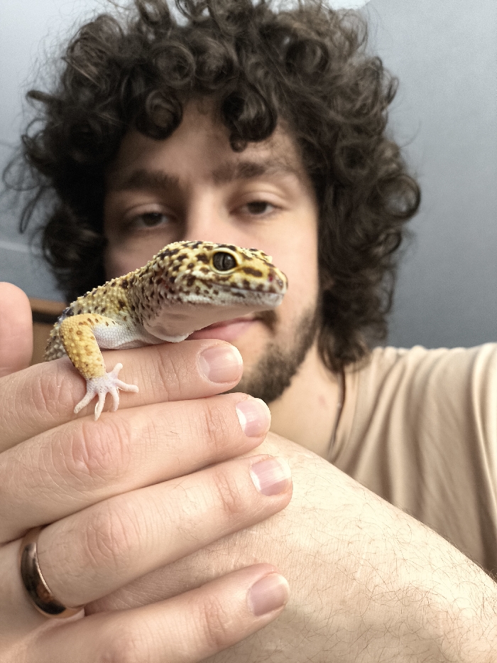 Morning life captured in Chaikovsky: pets, selfies, snowy scenes