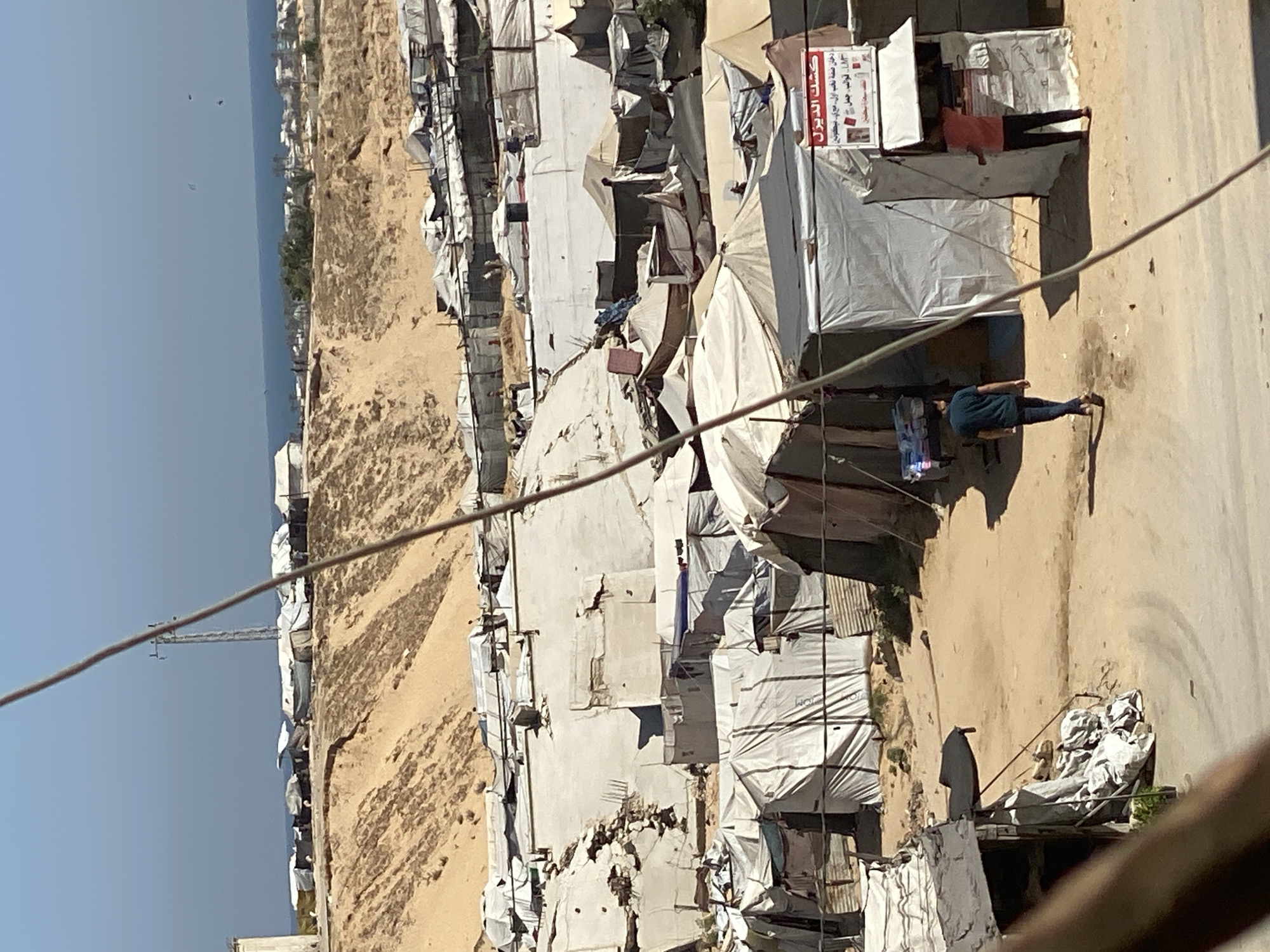 Witness documents destruction and displacement in Khan Yunis