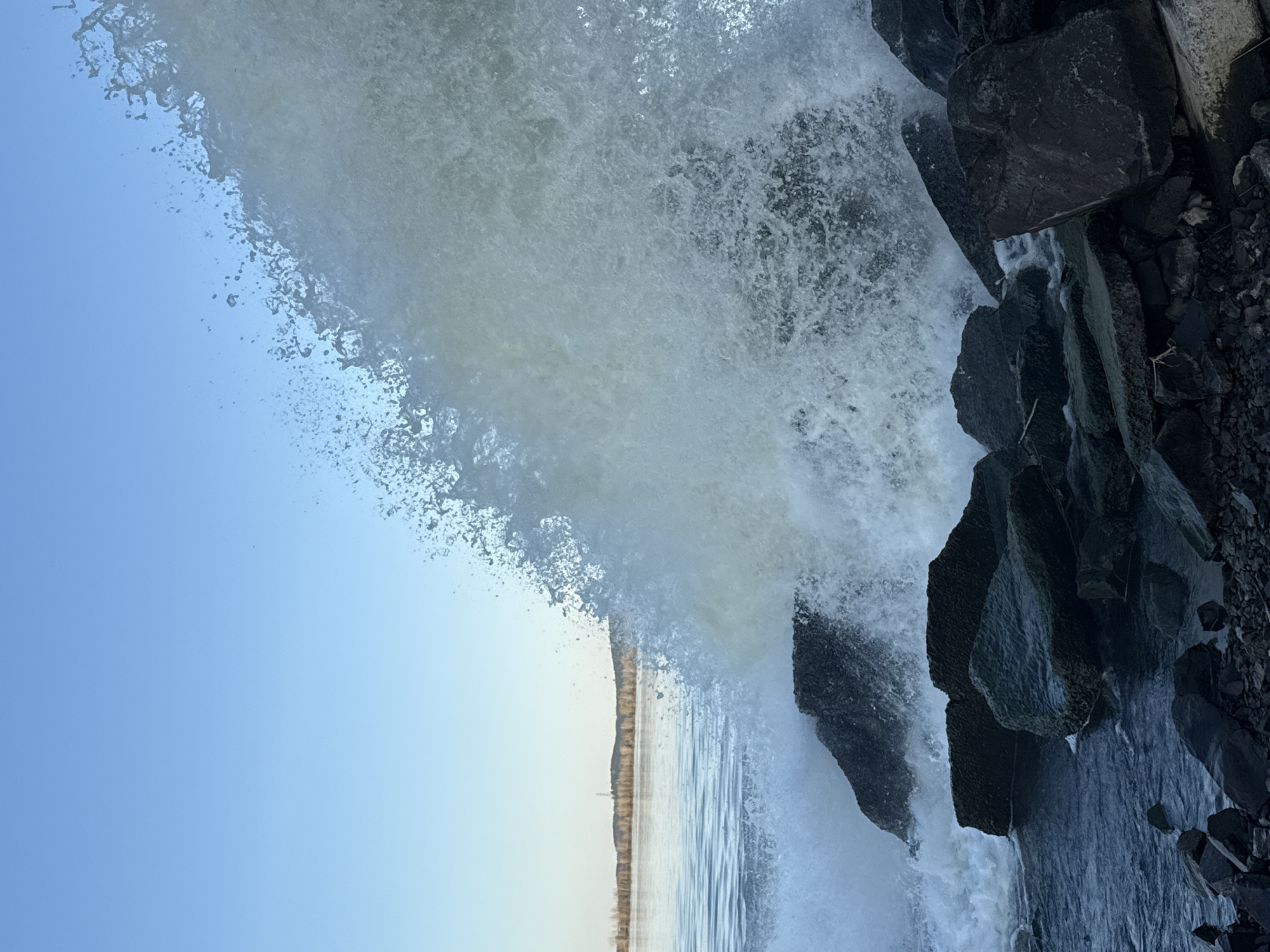 Water activity observed in Chernushka: waves and canal flow