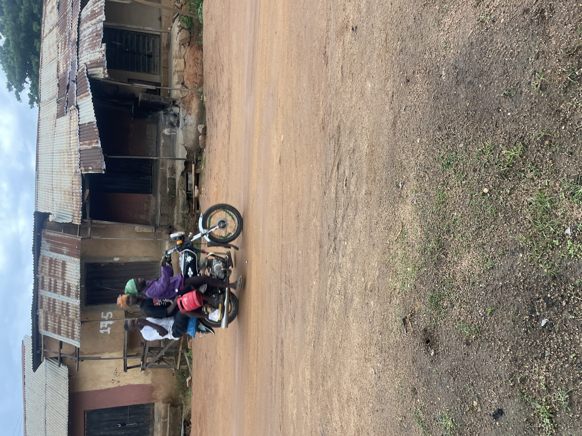 Daily life scenes from Jos and Gwong neighborhoods
