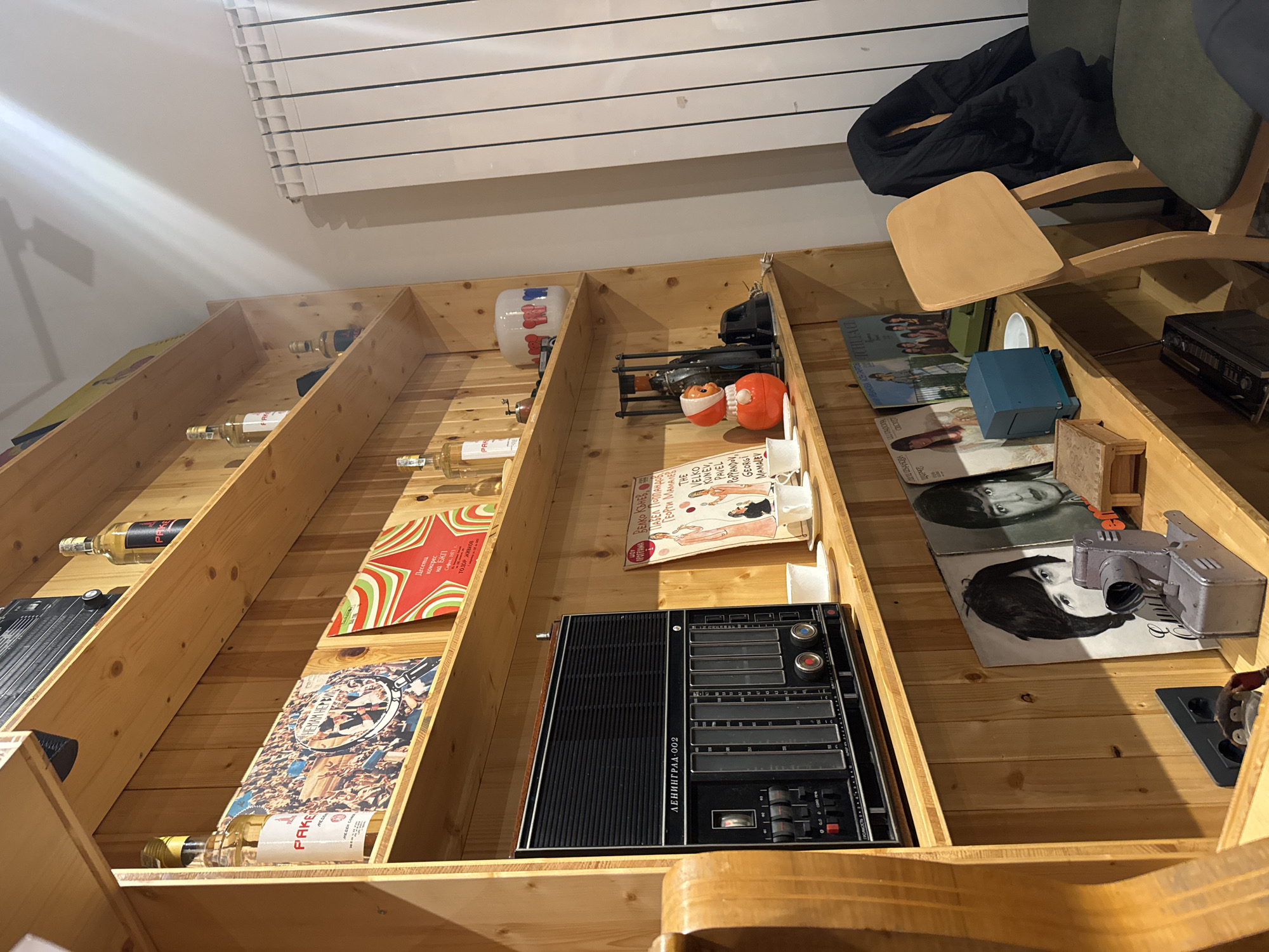 Indoor dining and home scenes documented in Sofia