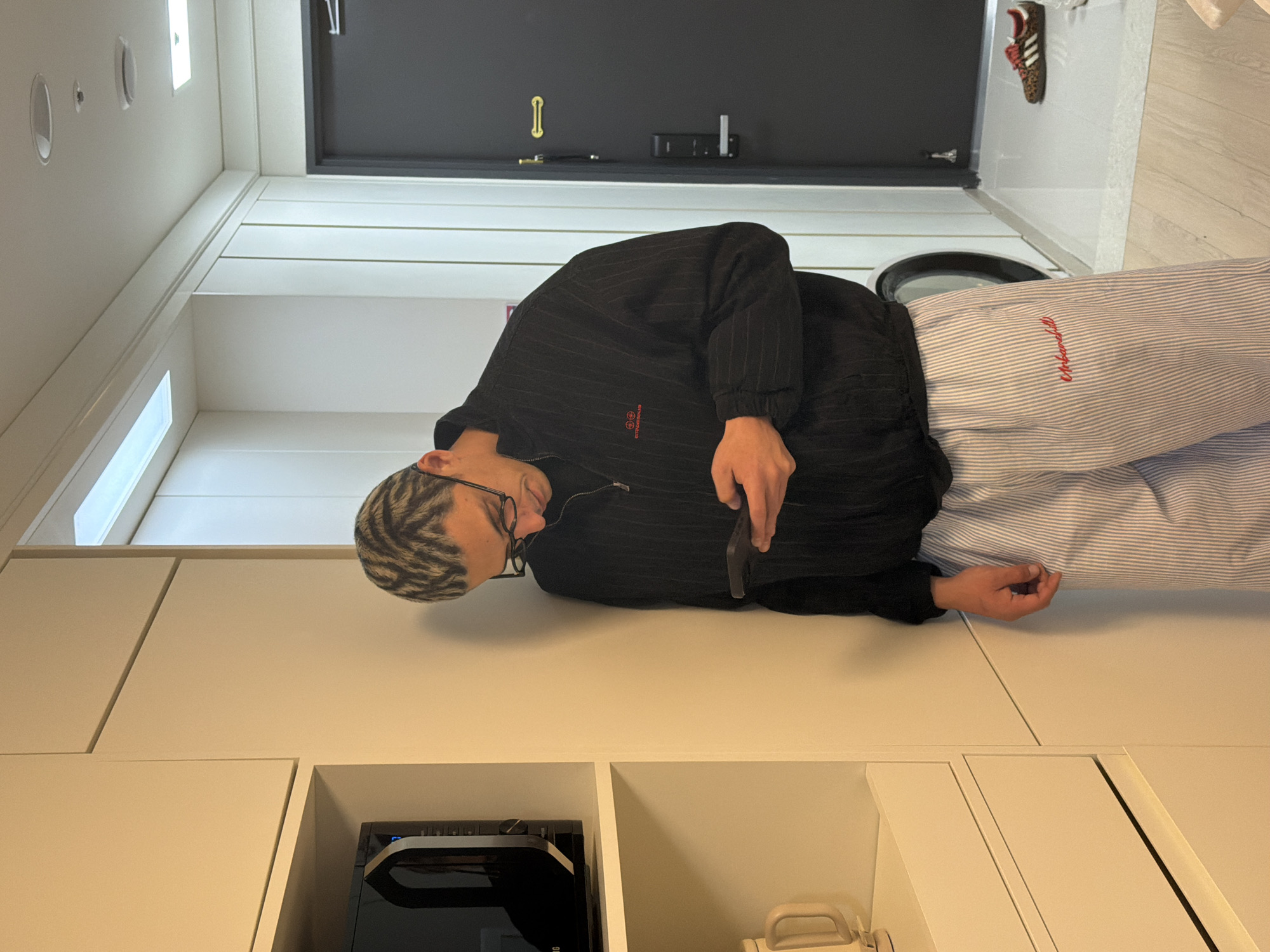 Seoul resident documents routine urban moments around Namsan district