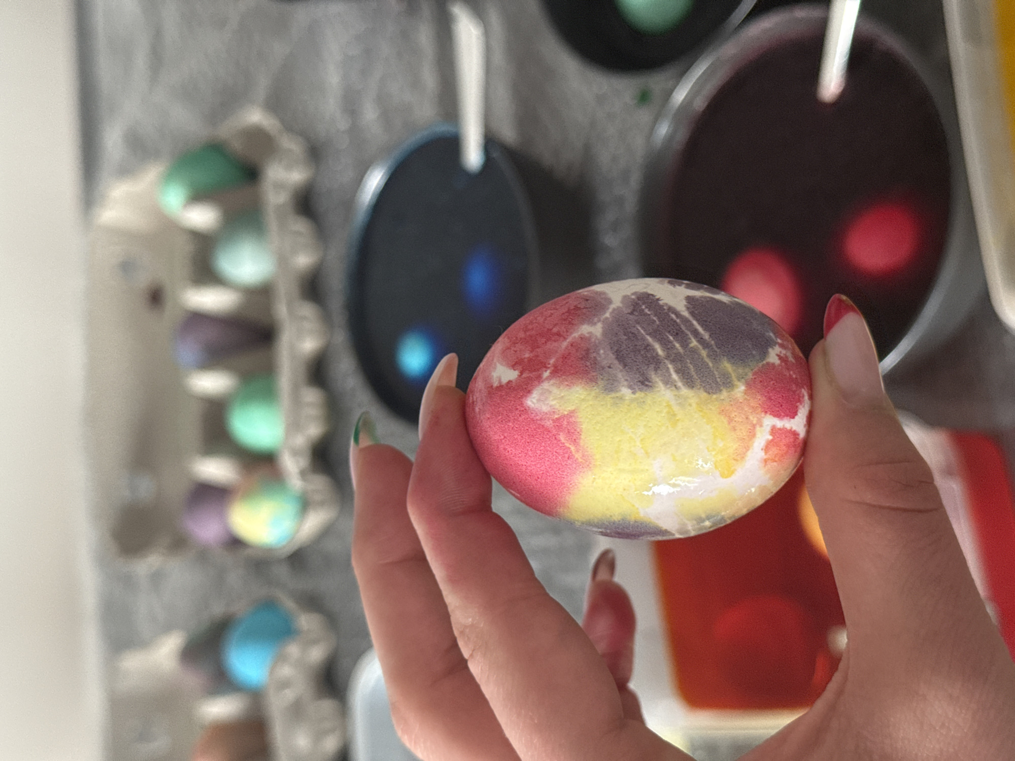 Easter egg dyeing and cooking activities documented in Vienna