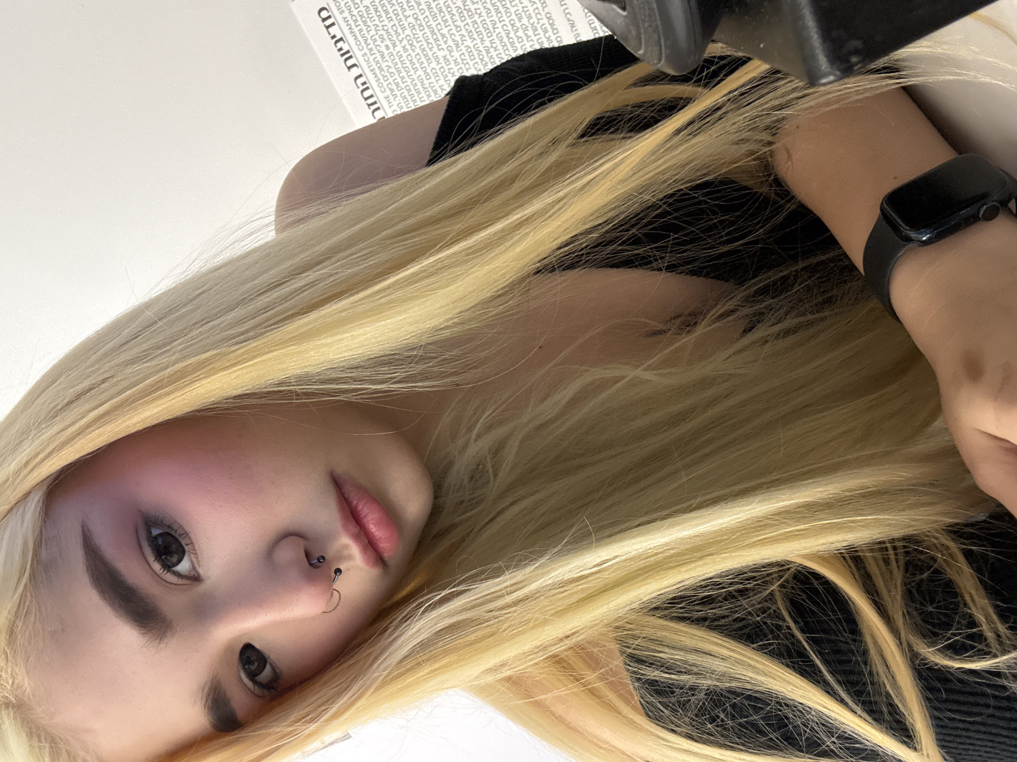 Portrait captured in Tel Aviv shows blonde-haired person