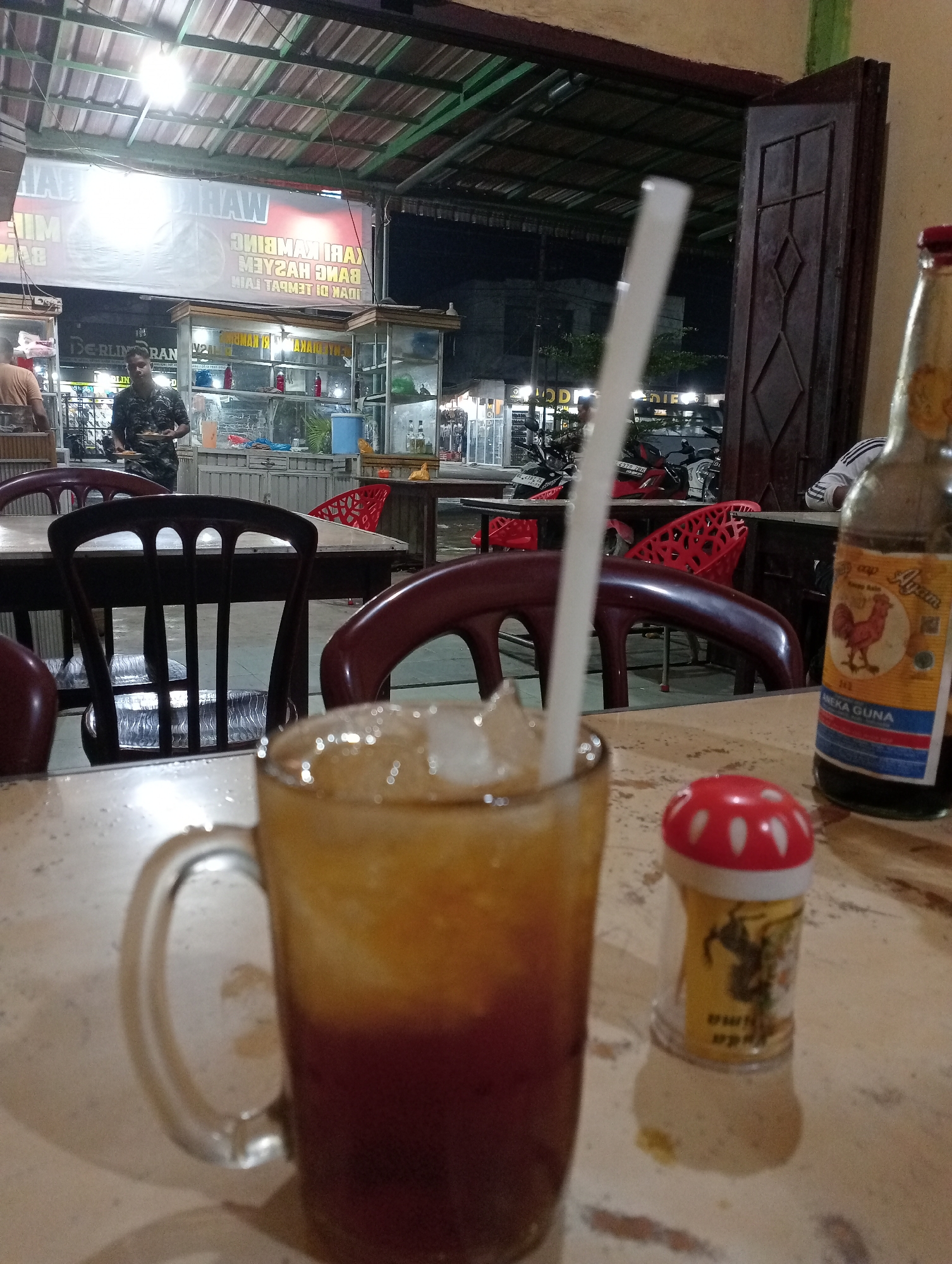 Lunch and work session documented in Tingkeummanyang, Indonesia