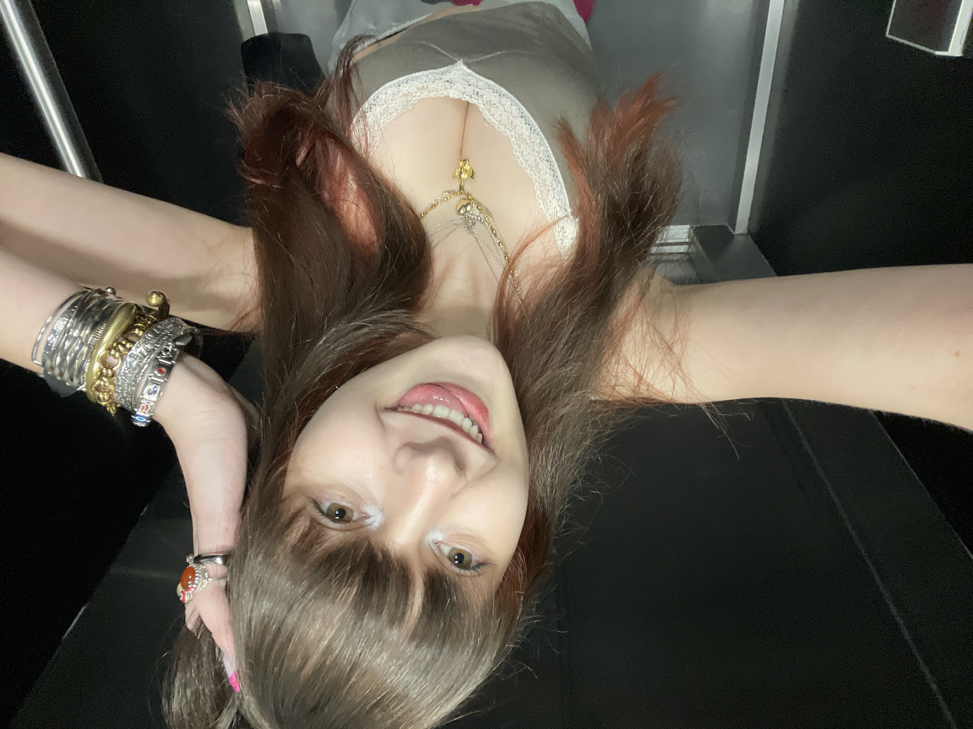 Woman photographed in multiple Raanana locations within two minutes