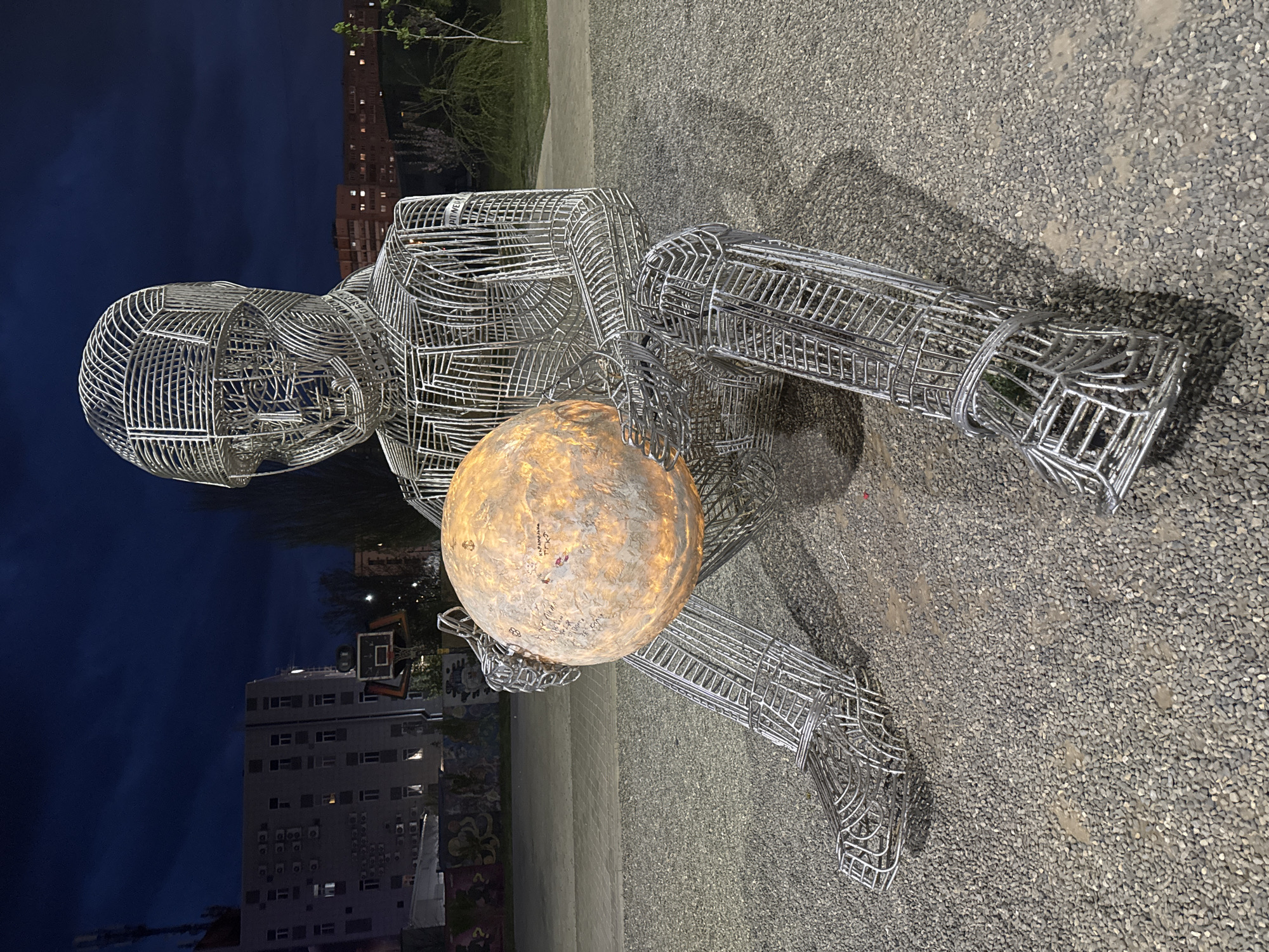 Technology-themed art installations spotted in Volzhsky park