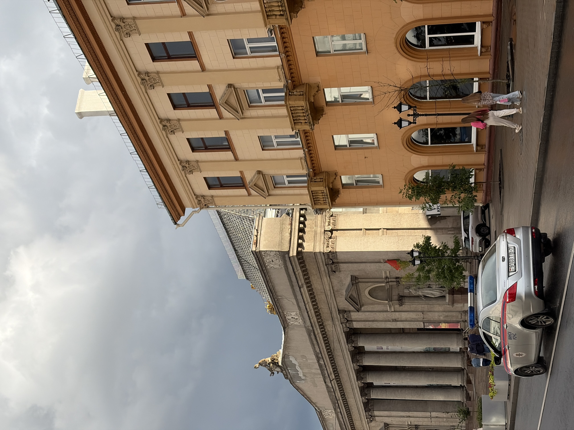 Rainy afternoon wandering Minsk streets and a quirky local cafe
