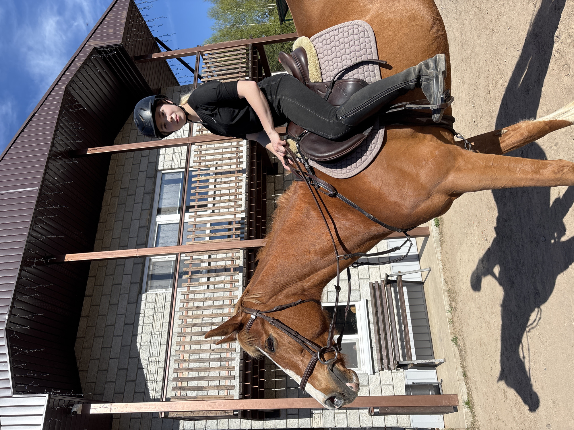 Horse and rider spotted in Русский Вожой, Russia