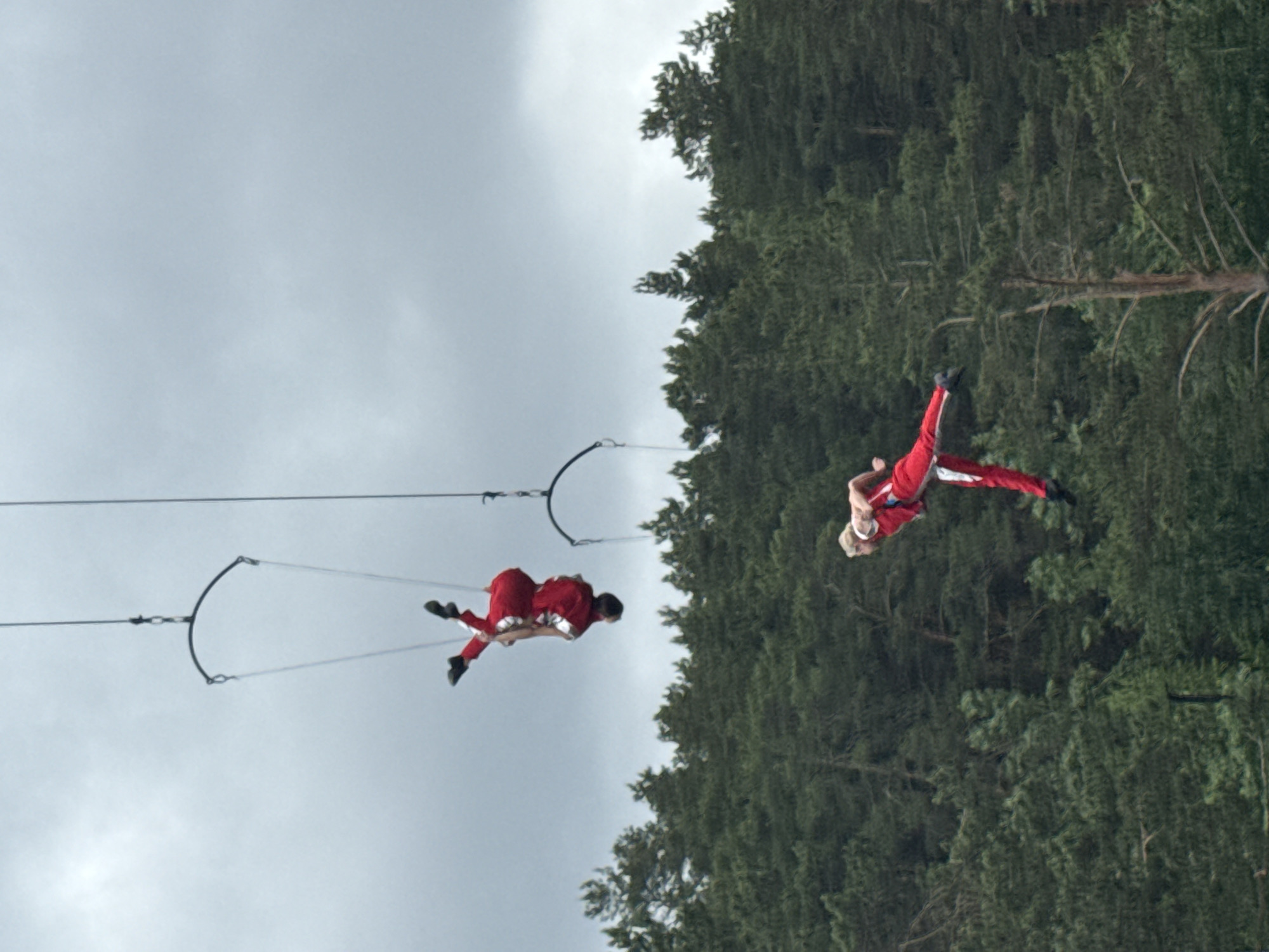 Aerial acrobats perform outdoor high-wire routine in Yekaterinburg