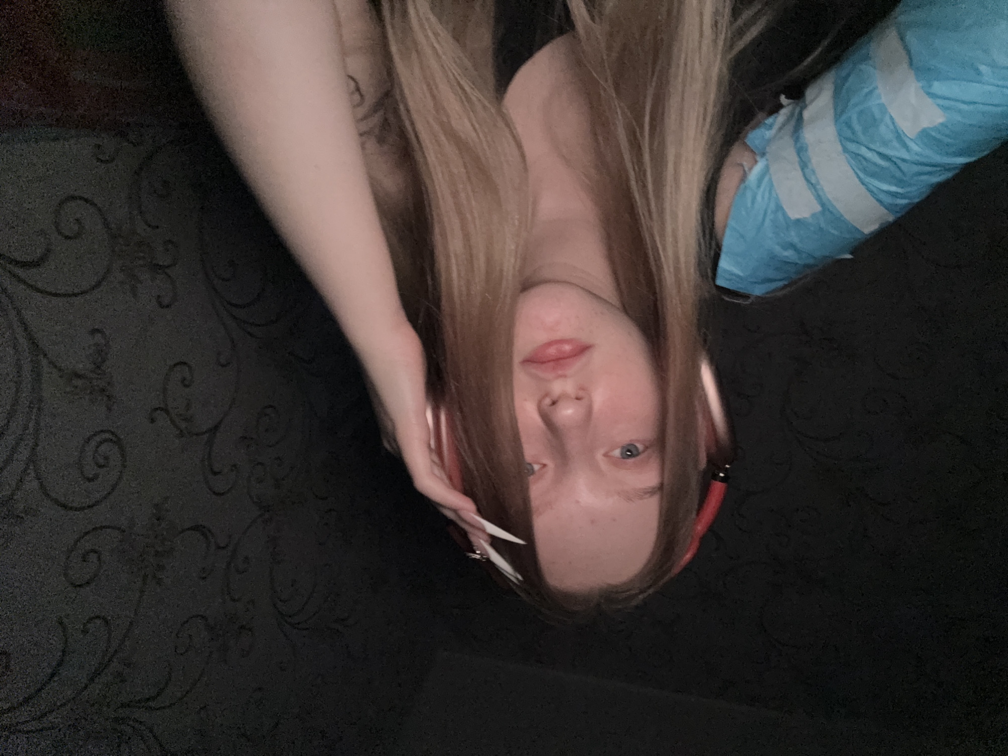 Woman records multiple selfie videos in Saratov apartment
