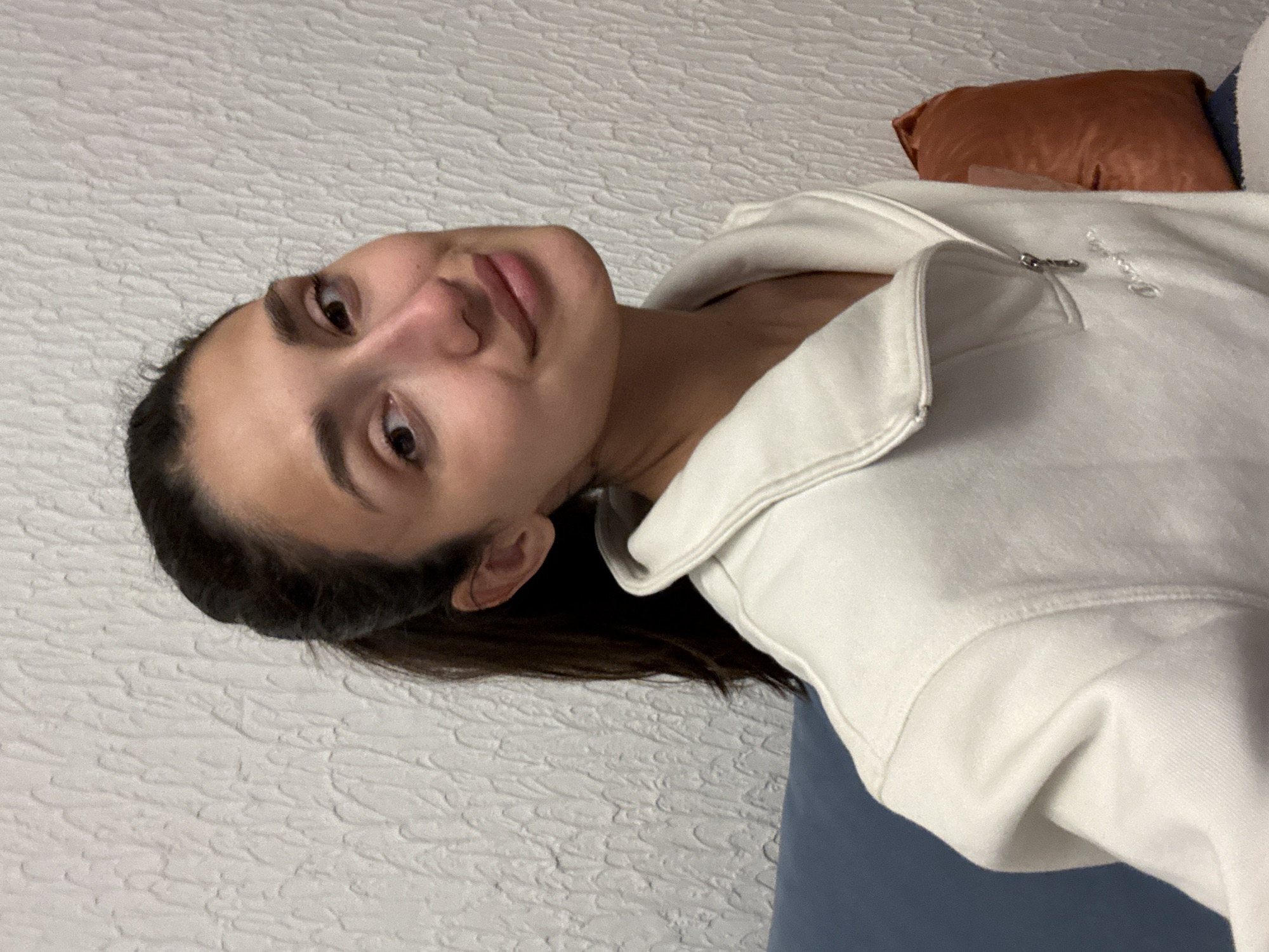 Woman photographed in casual indoor portraits in Sutomore