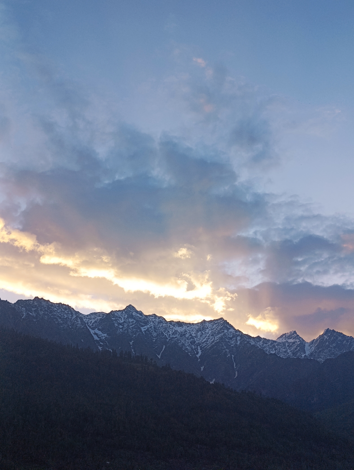Golden hour Himalayan views from Vashisht mountain paths