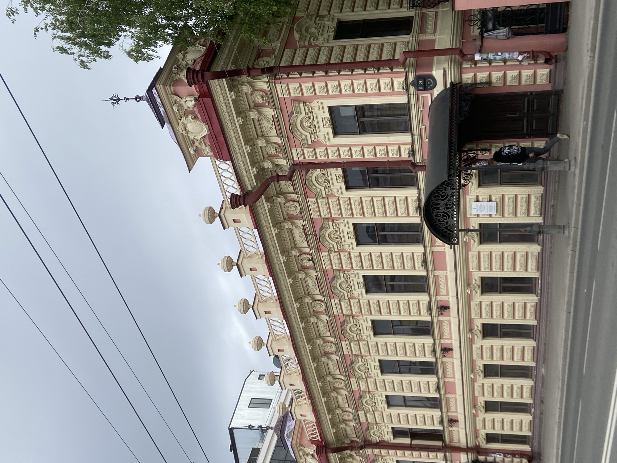 Witness documents Kazan streetscapes and architecture during afternoon walkabout
