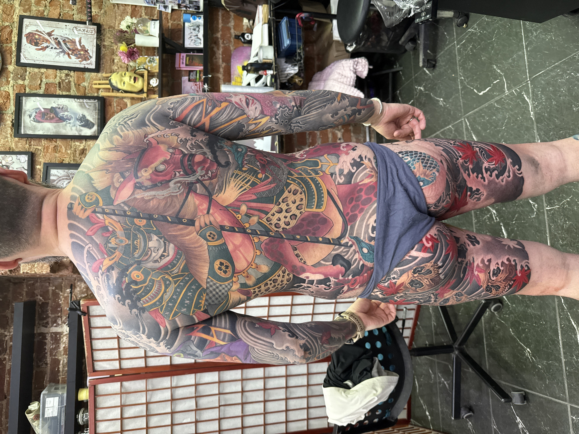 Man with full-body Japanese tattoos spotted in Moscow
