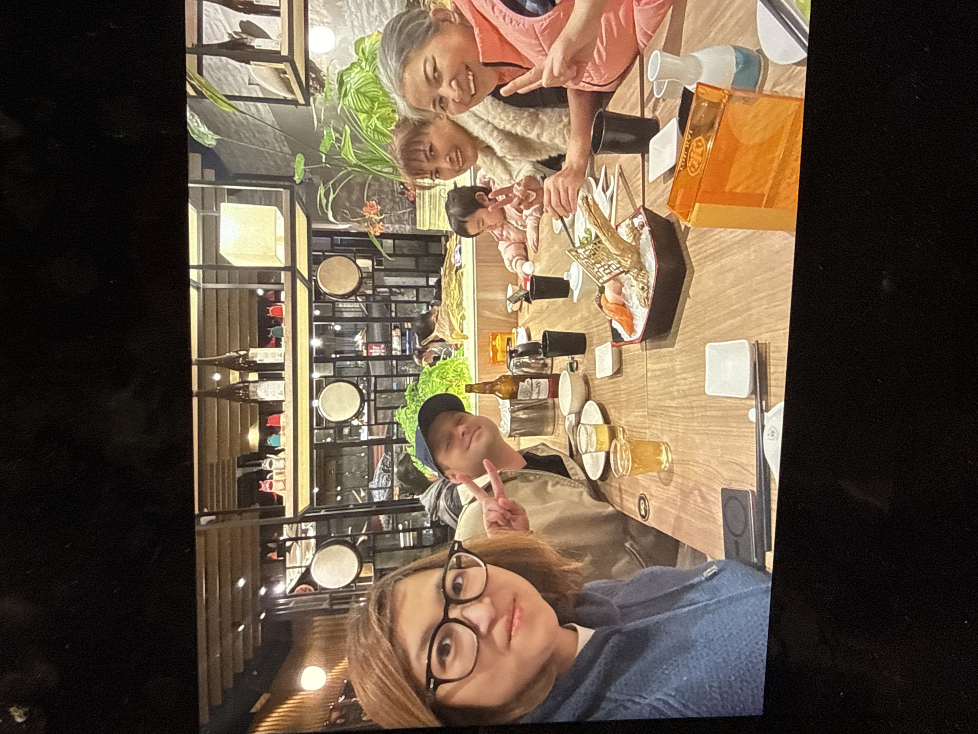 Taipei afternoon: sugar gliders, sashimi, and park hangouts