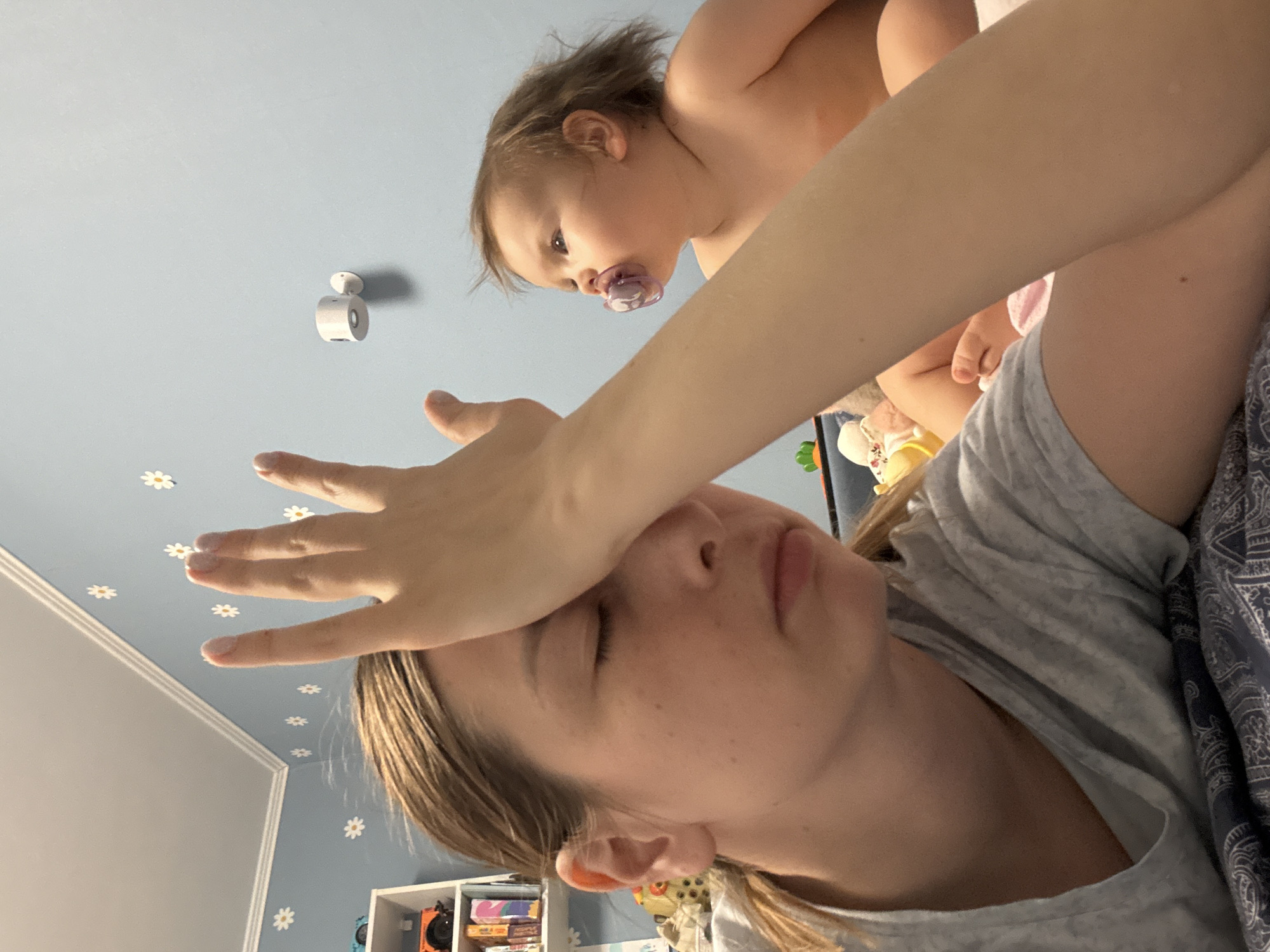 Quiet domestic moments captured across Moscow households Thursday afternoon