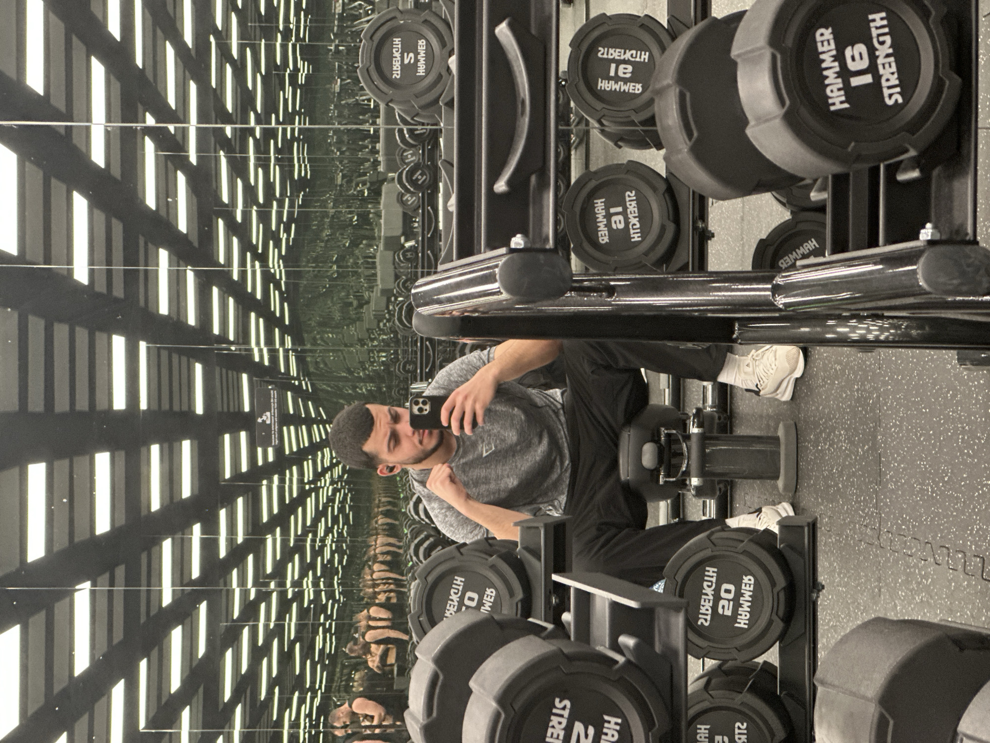 Man takes gym selfie in Varna Bulgaria