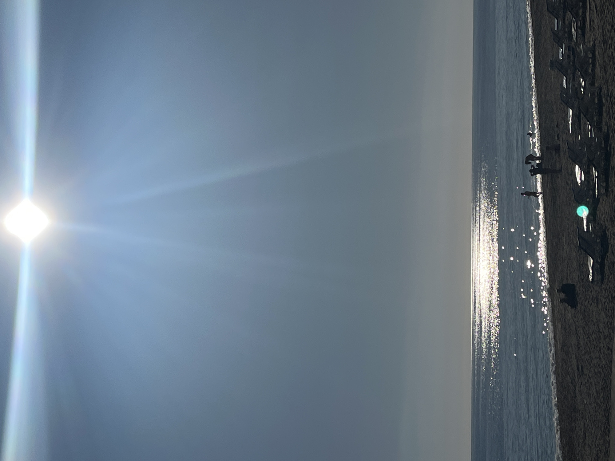 Sunny afternoon stroll documented along Alanya's Mediterranean coastline