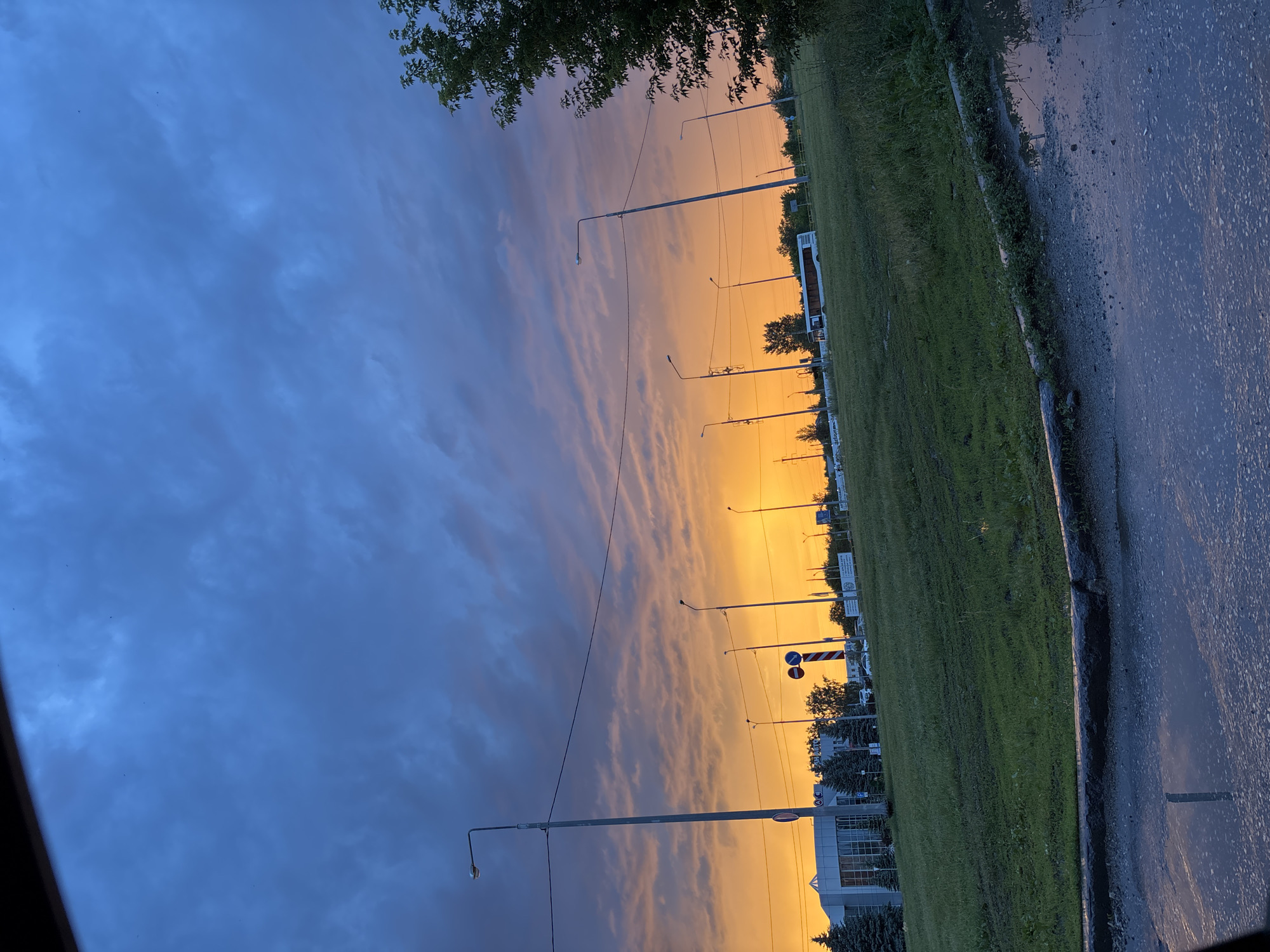 Sunset sweeps across Tolyatti streets and skyline