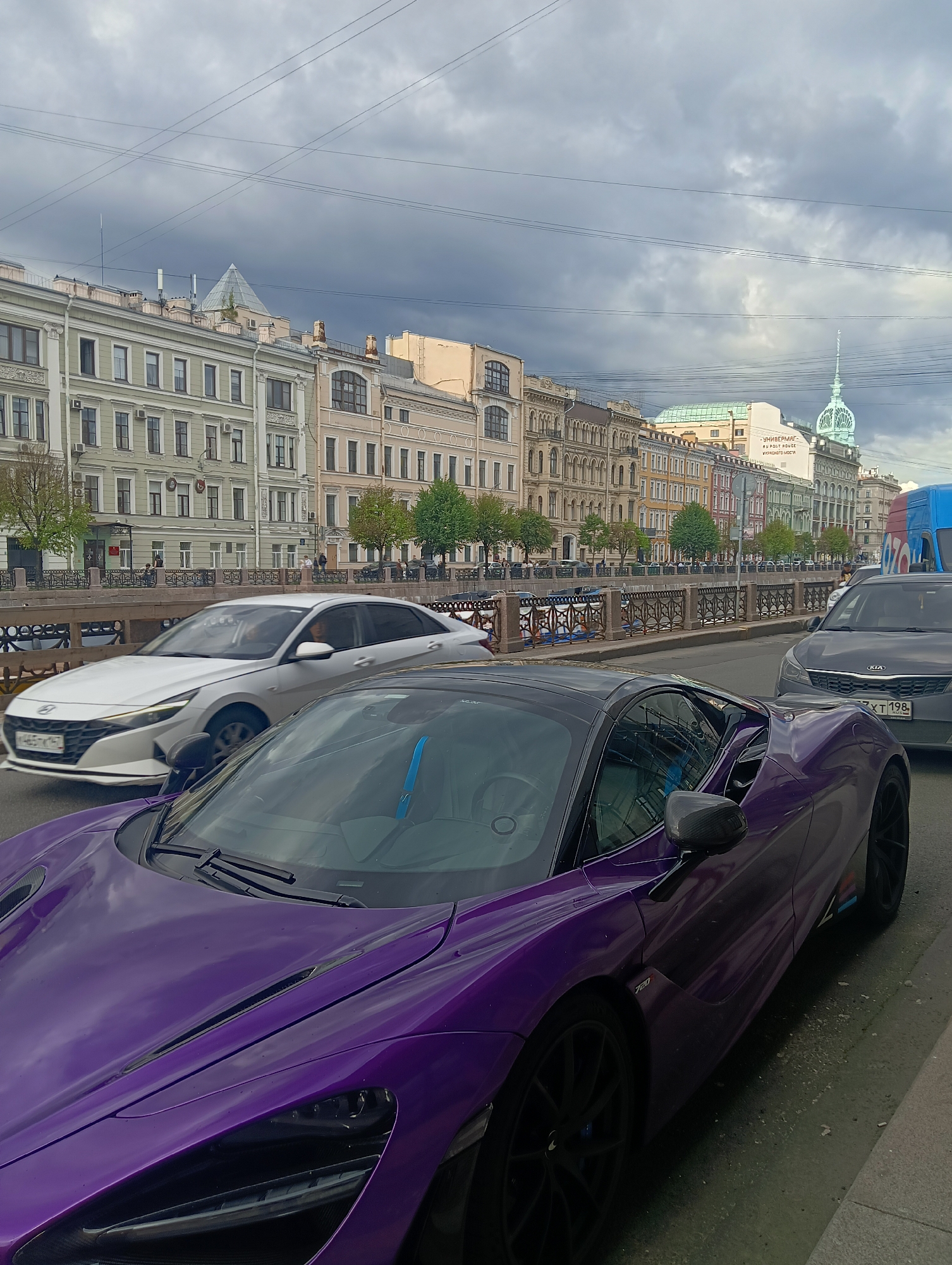Purple McLaren spotted on a grand Saint Petersburg boulevard