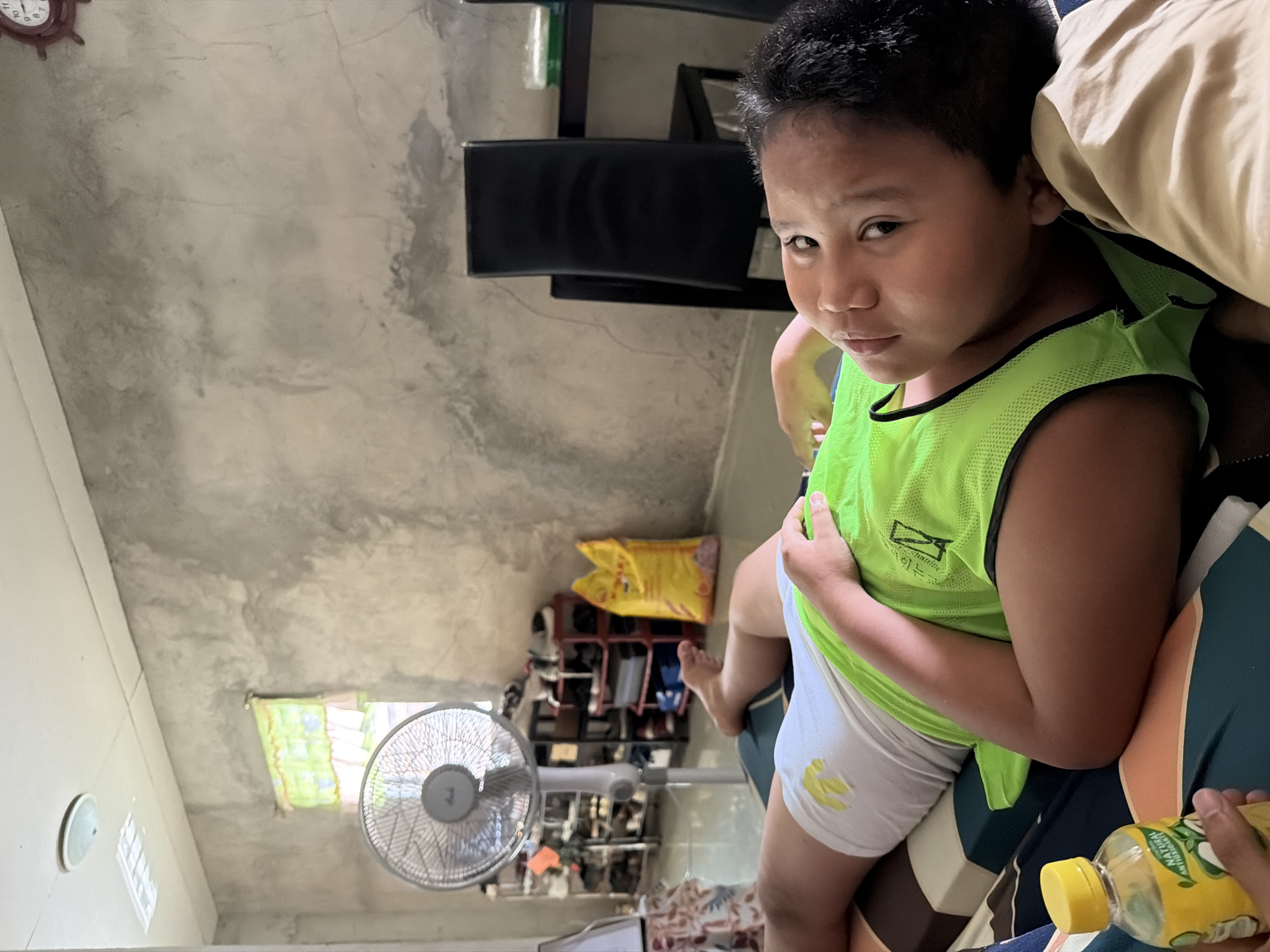 Late-night home life in Davao City, food and rest
