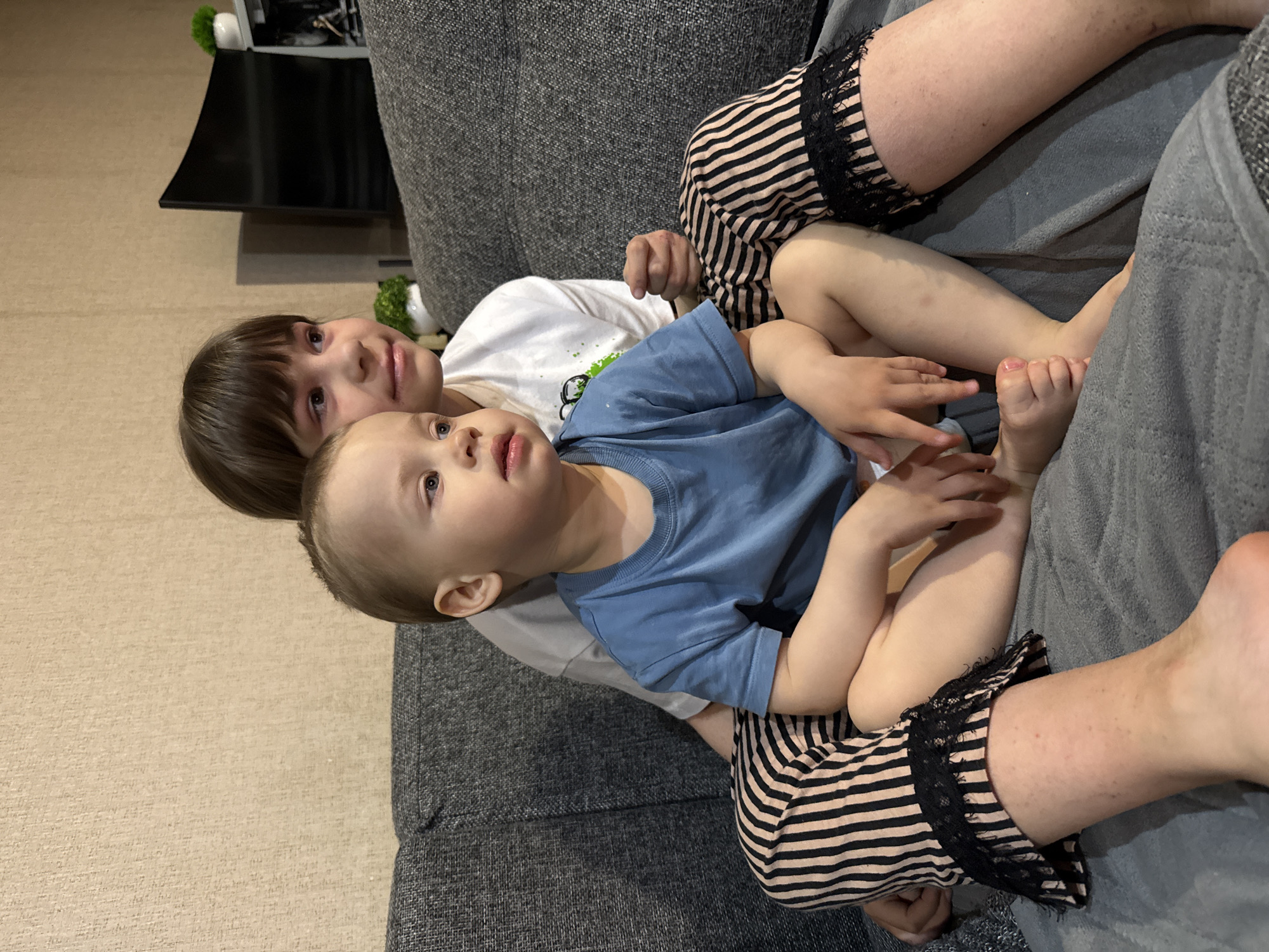 Quiet family moments captured in Rusanovo homes