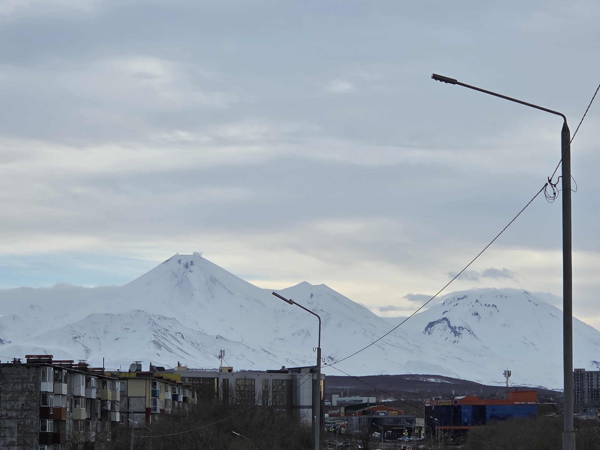 Urban life documented in mountainous Russian-speaking city during spring