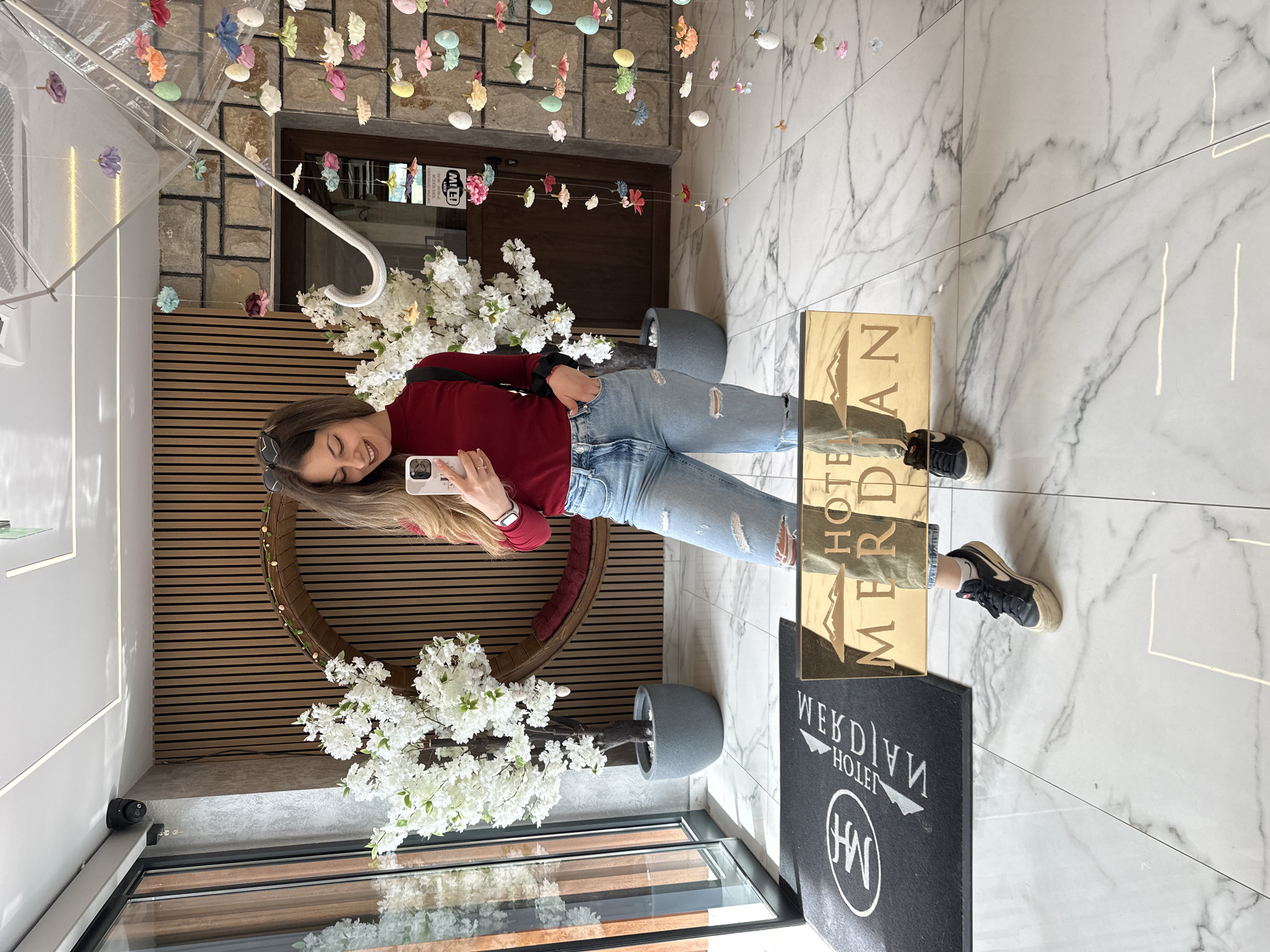 Woman spotted in hotel lobby in Sarnitsa, Bulgaria