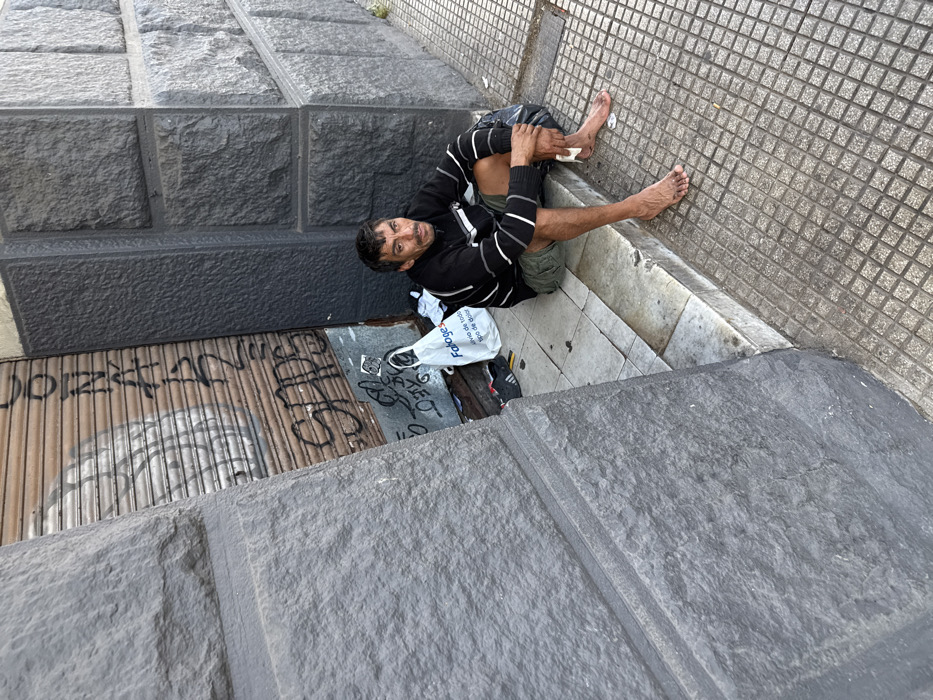 Routine street life documented across Buenos Aires neighborhoods