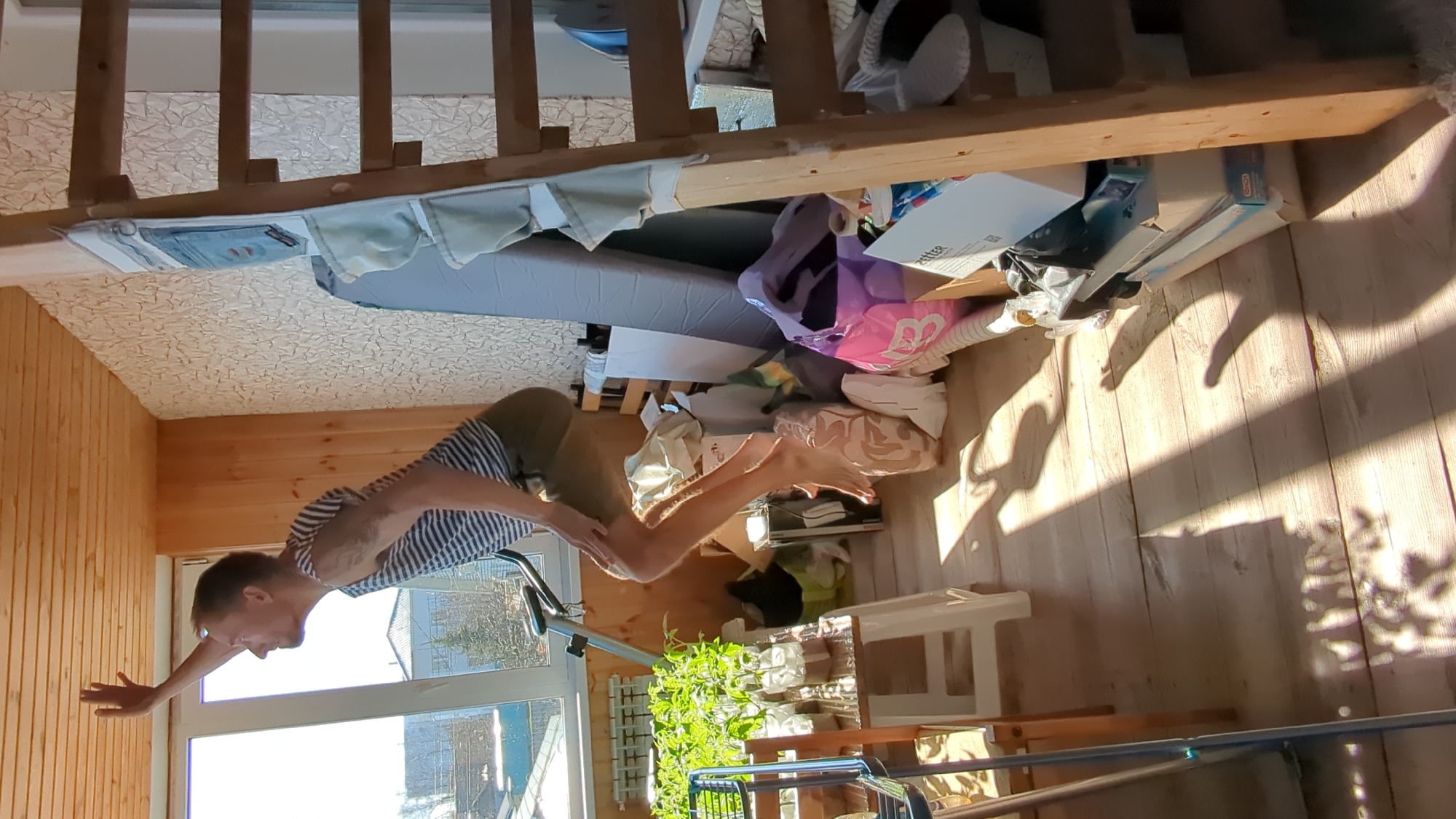 Morning domestic life documented across Ulyanovsk residential areas