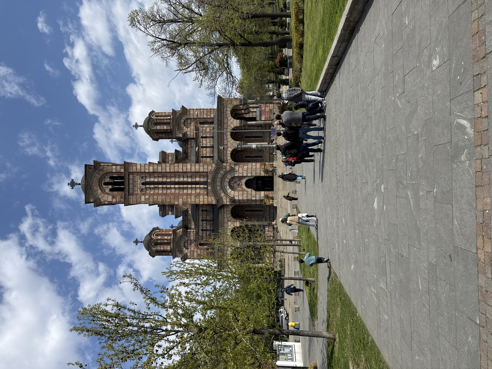 Morning scenes documented around Belgrade's Saint Mark's Church area