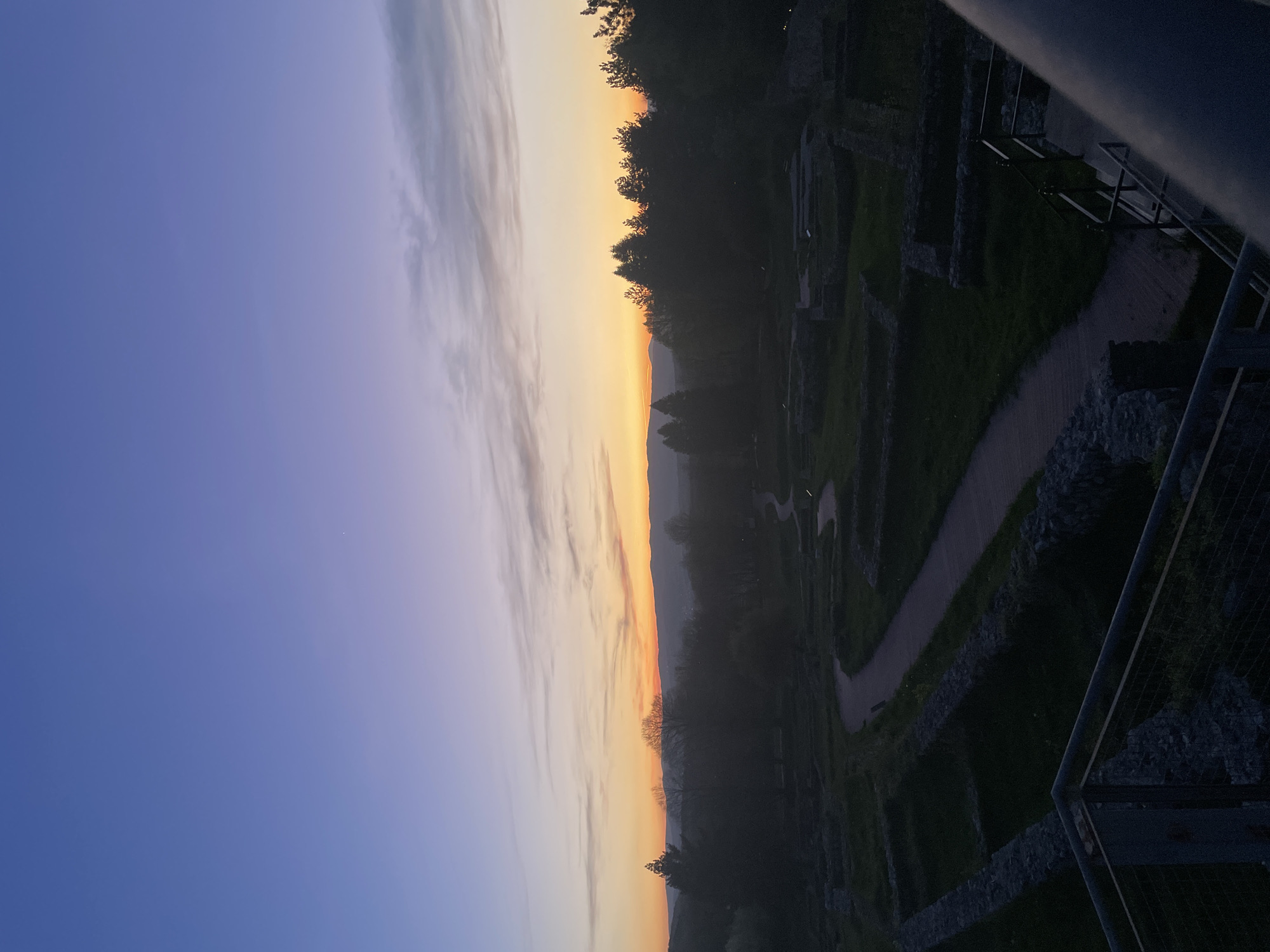 Evening visit to Krakra Fortress ruins documented in Pernik