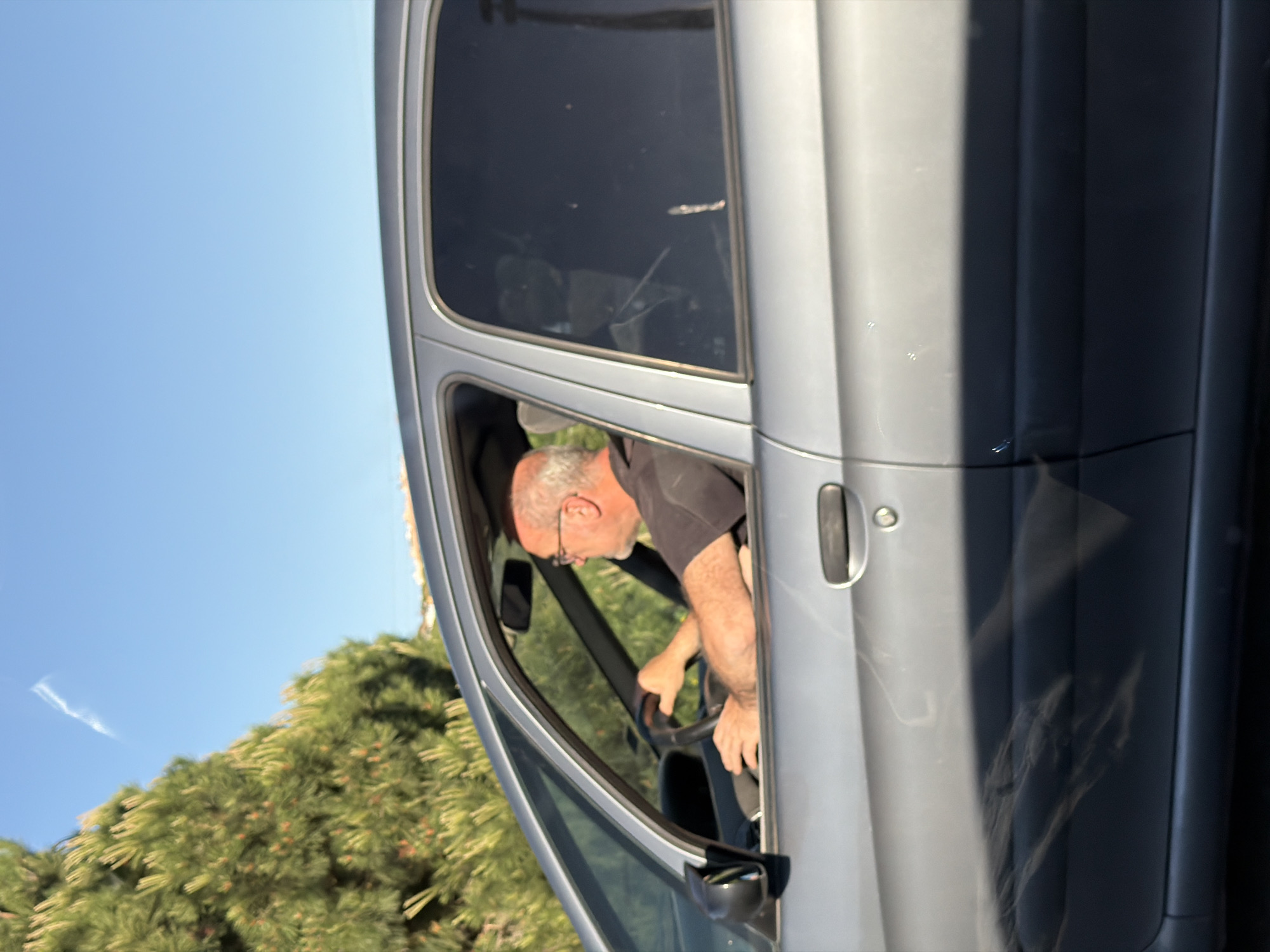 Man observed driving silver vehicle in Mataró, Spain