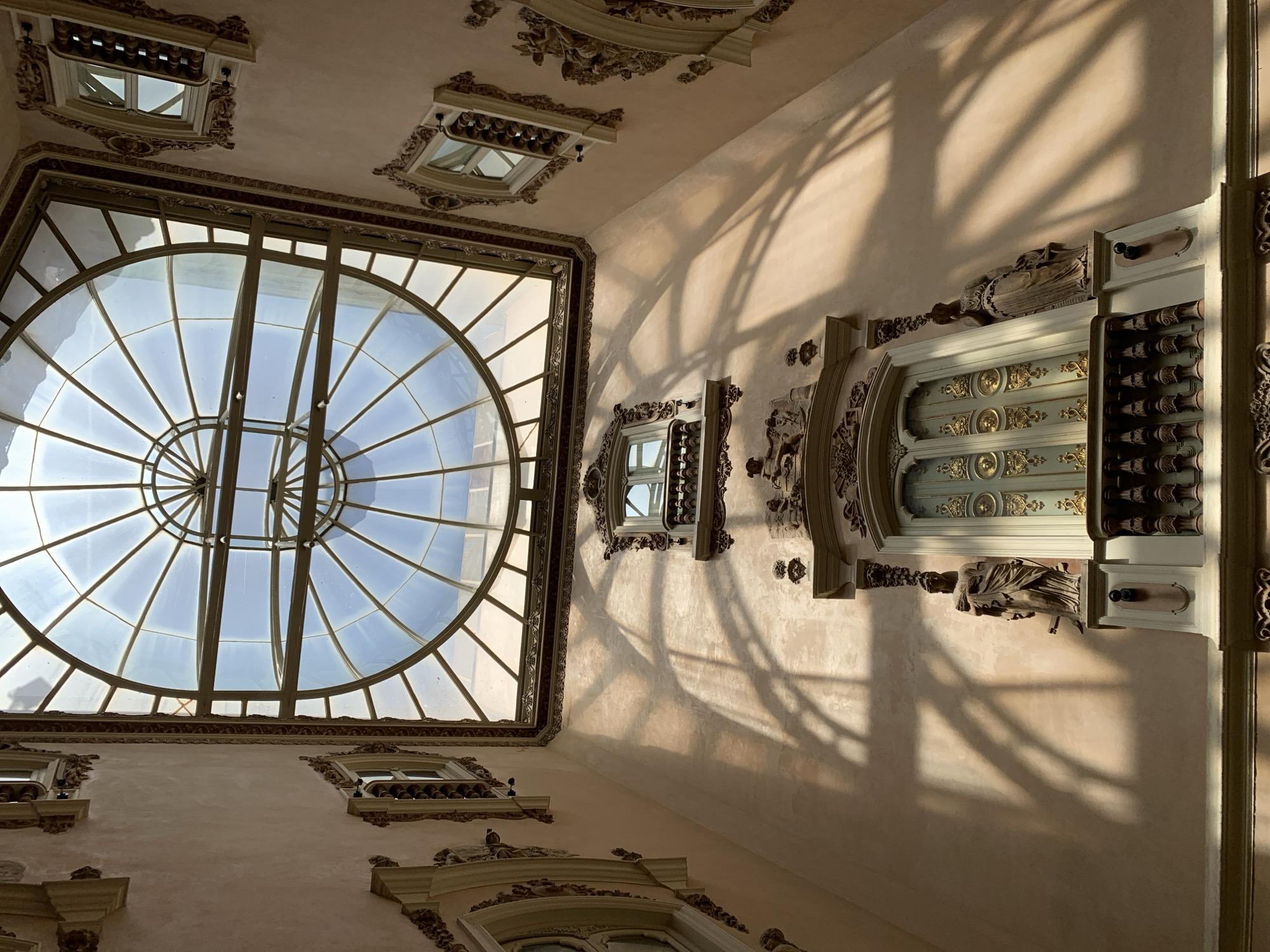 Inside a historic Valencia palace-museum, room by room