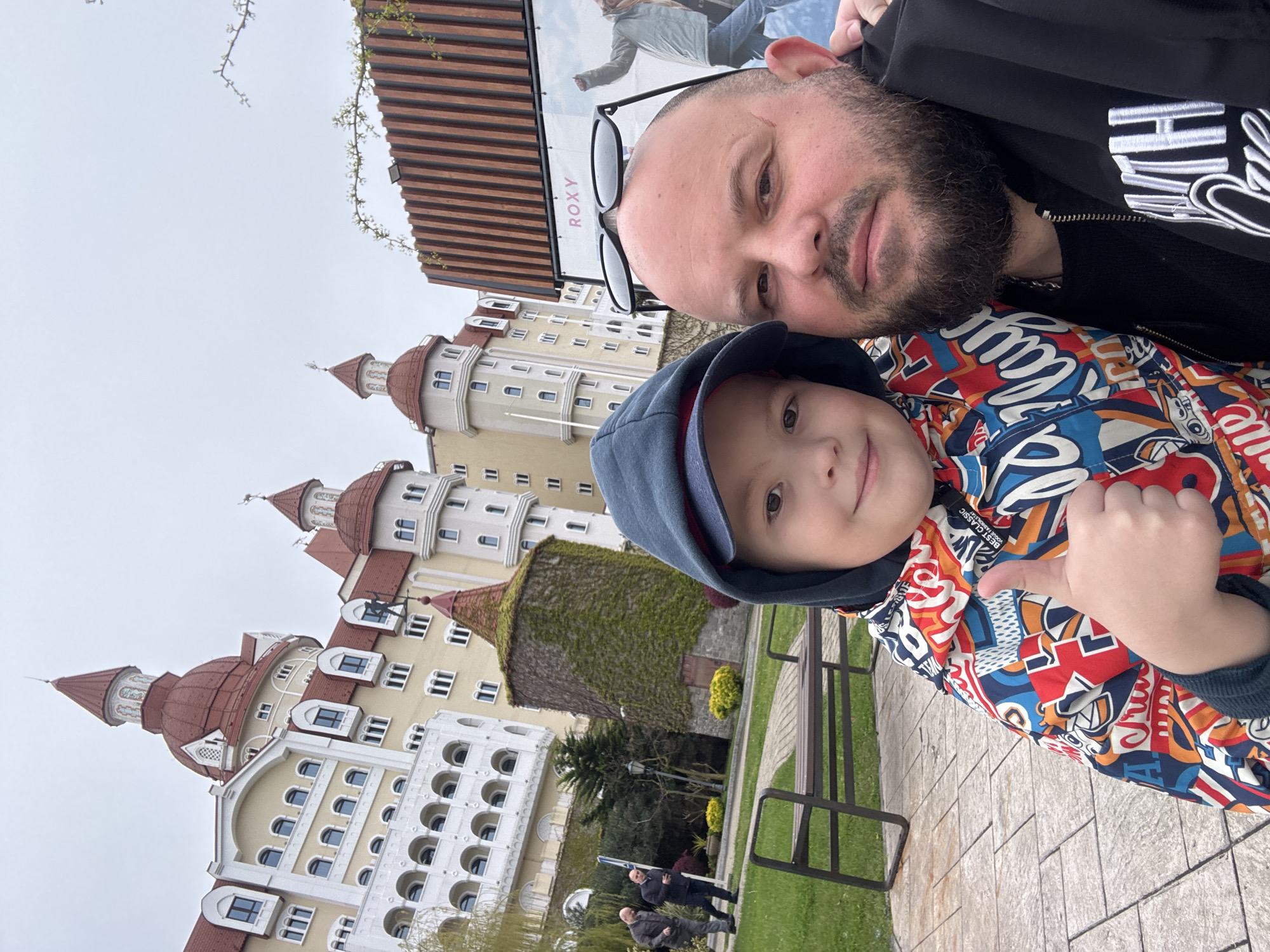 Family visit documented across Sochi-Sirius area with tourist attractions