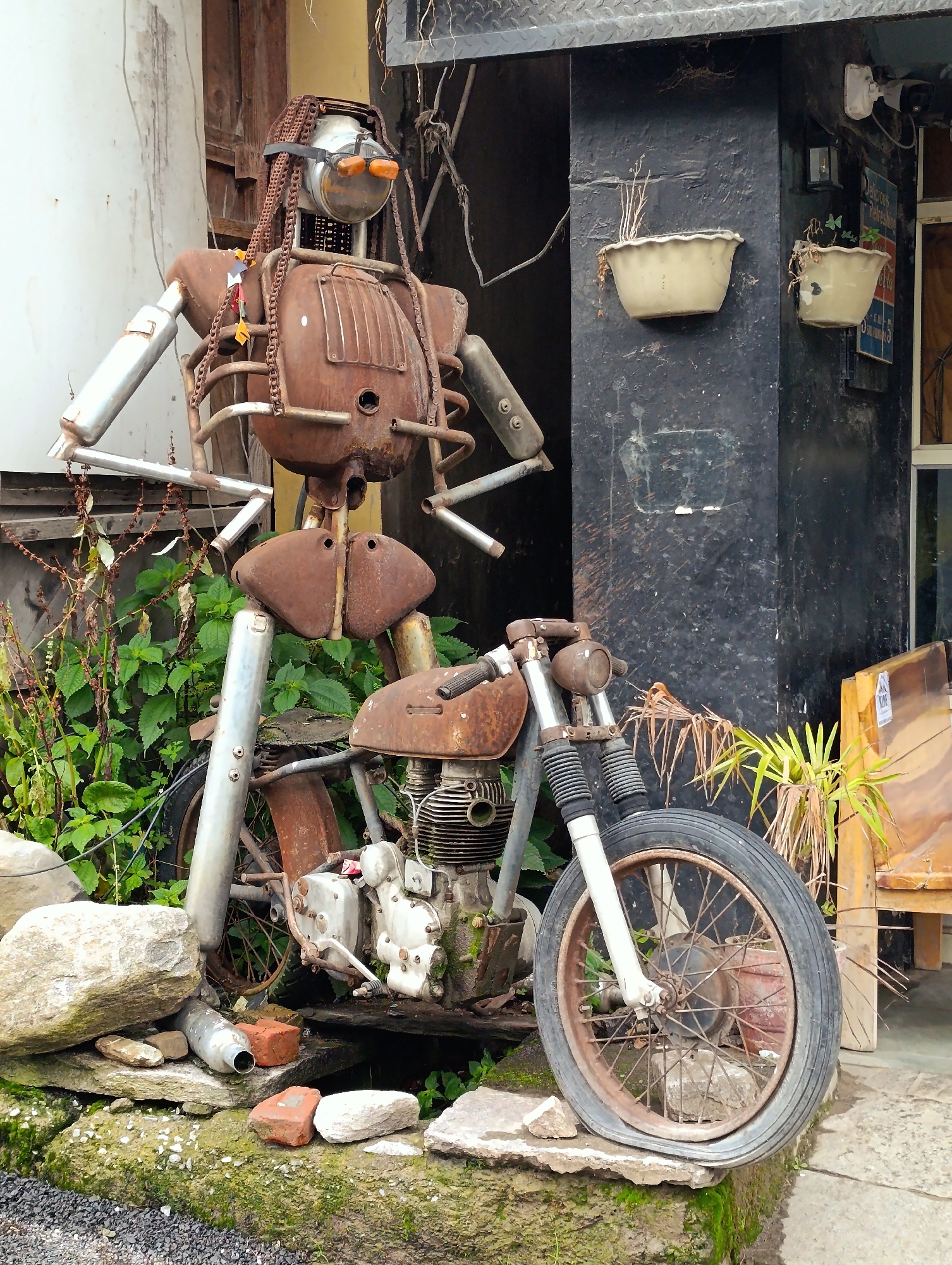 Rusted relics and open roads in Manali