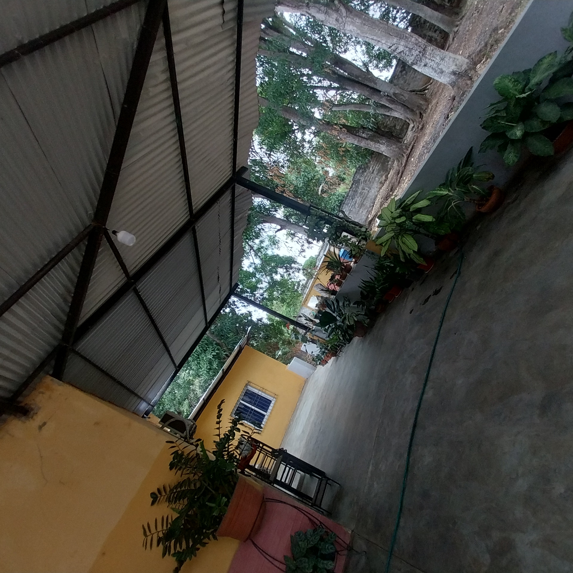 Covered outdoor space documented in Tinaquillo, Venezuela