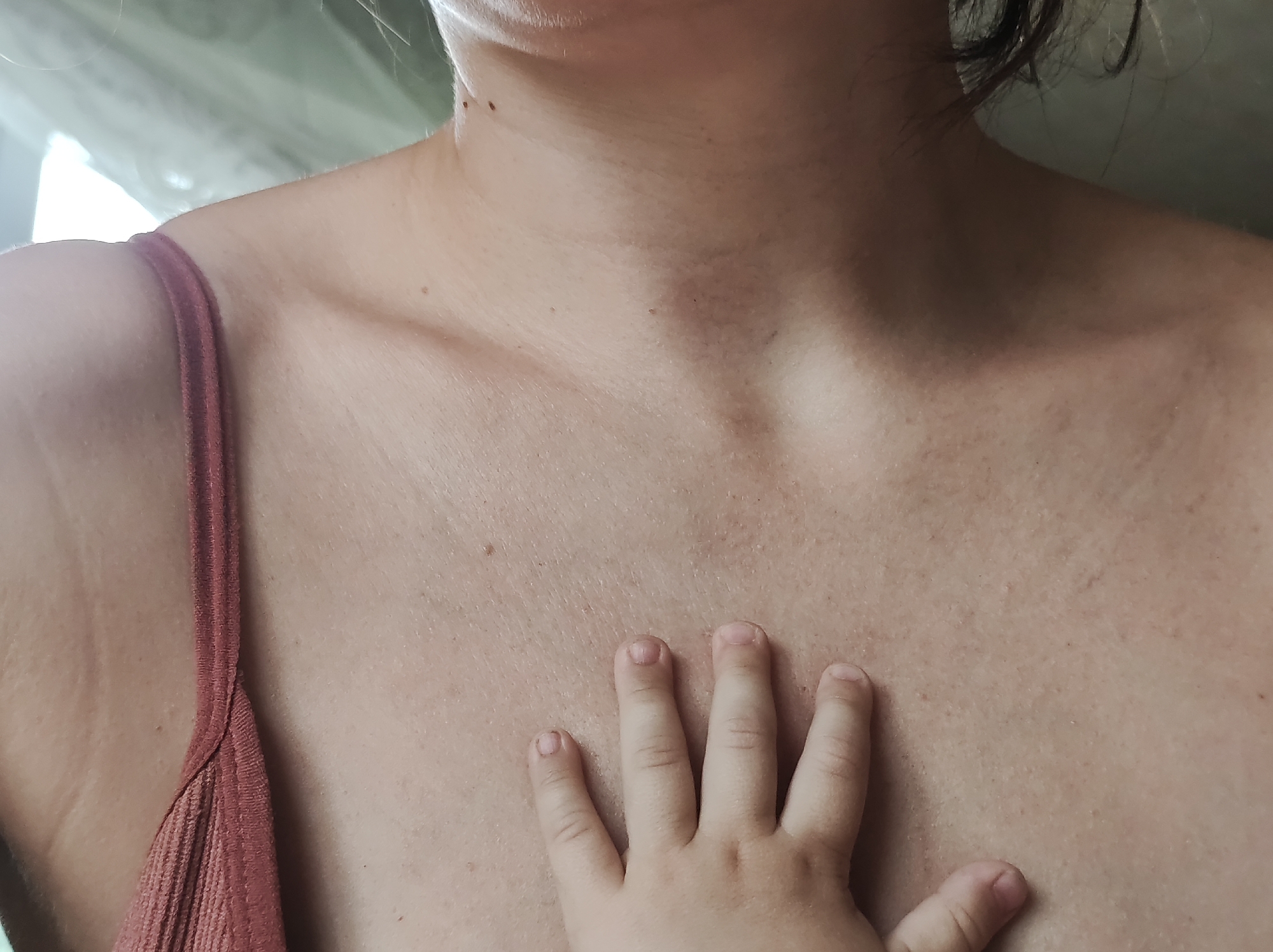 Intimate portrait session captured in Russian village over one hour