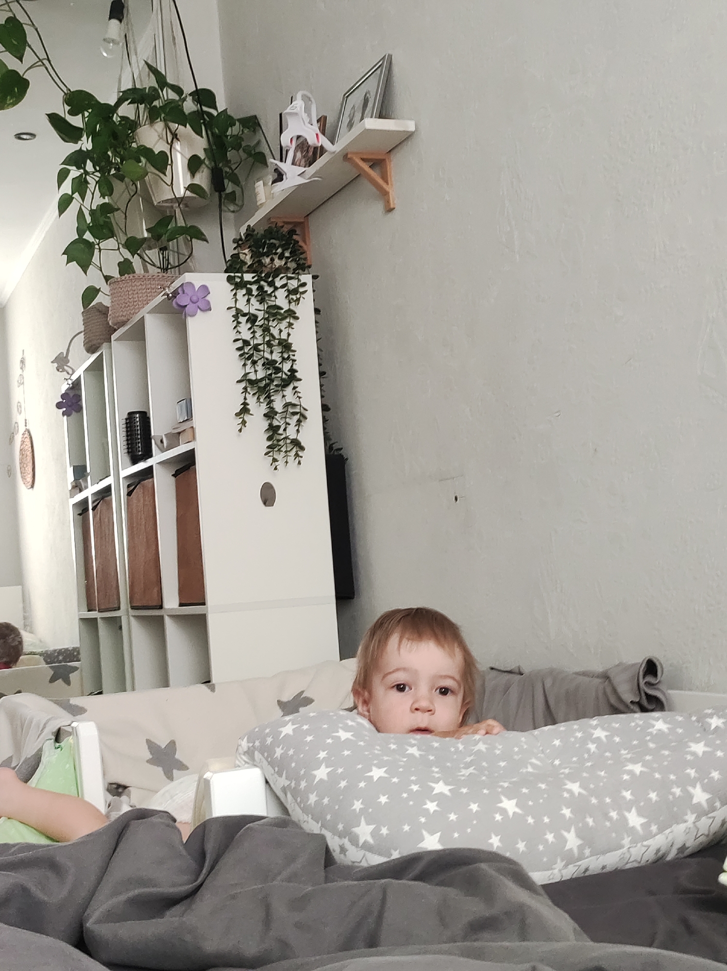 Child observed during early morning hours in Chaikovsky bedroom