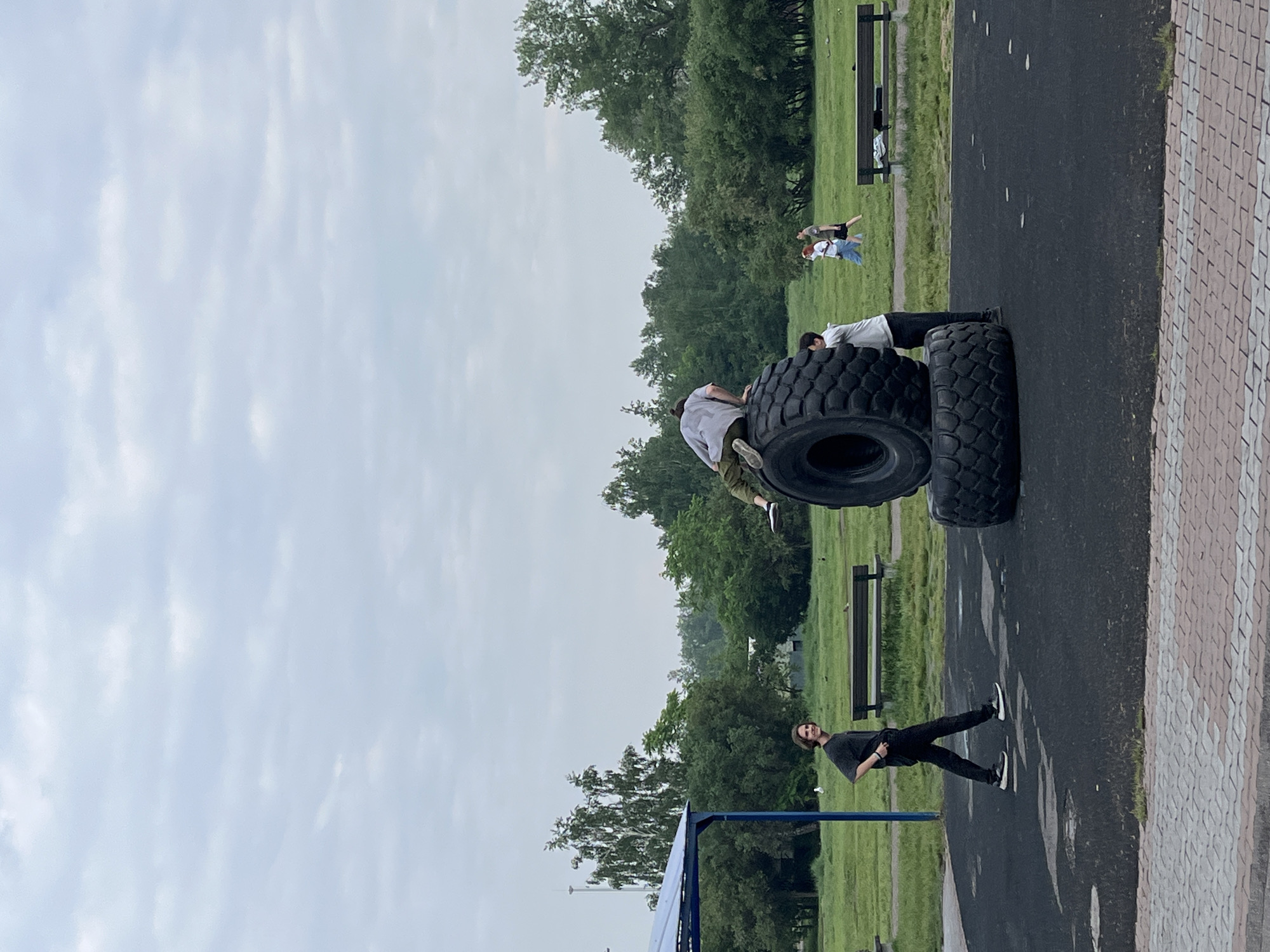 Park fitness activities observed in Krasnoyarsk amid spring blooms