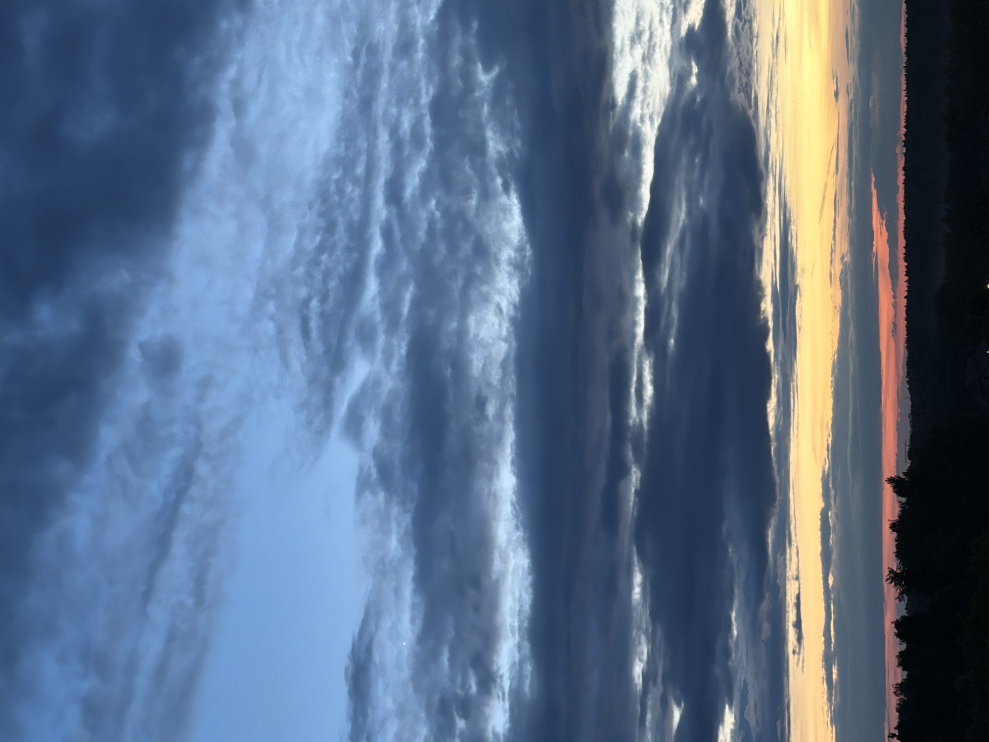 Observer documents 94-minute cloud transition sequence May 31