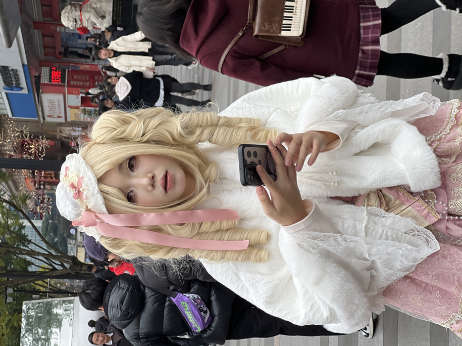 Morning street life documented across Liangjiang, China