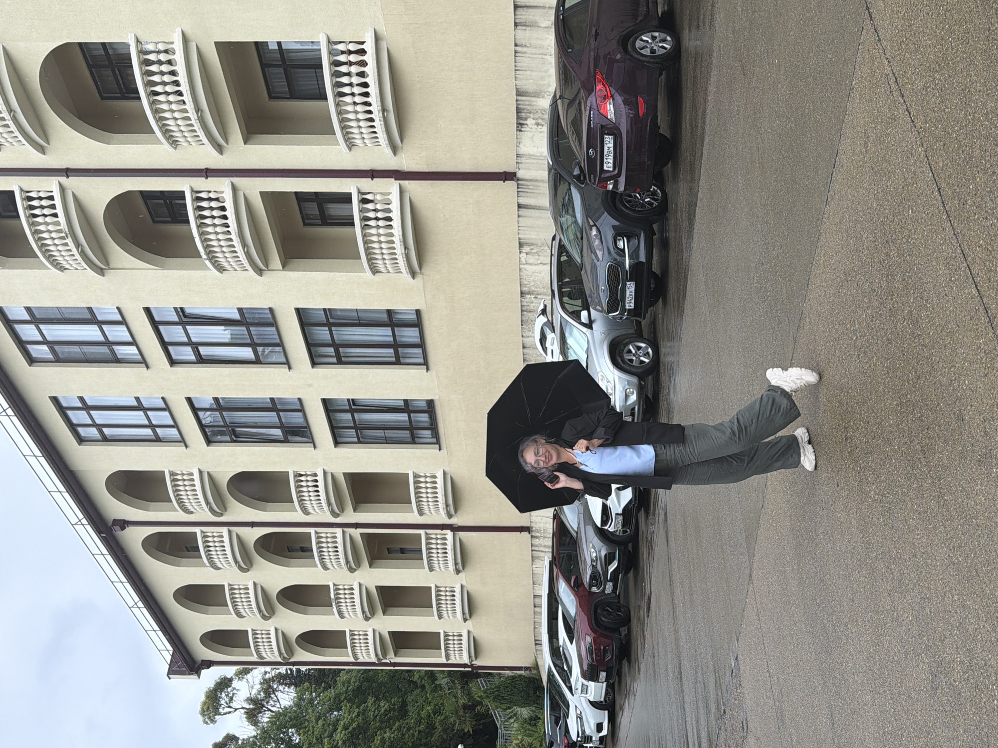 Rainy morning tour of Stalin's Dacha in Sochi