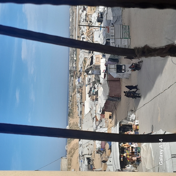 Khan Yunis residents navigate daily life amid widespread destruction