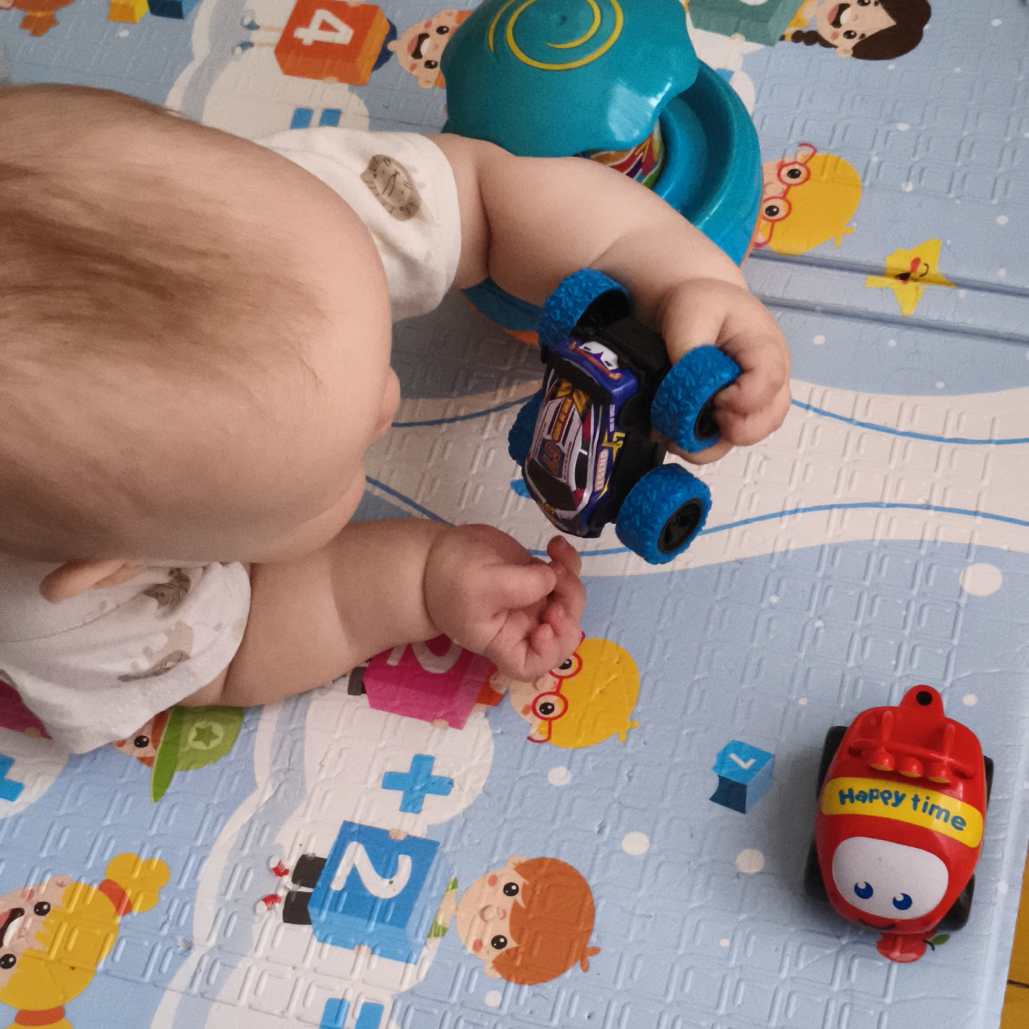 Morning family moments captured in Chaikovsky home