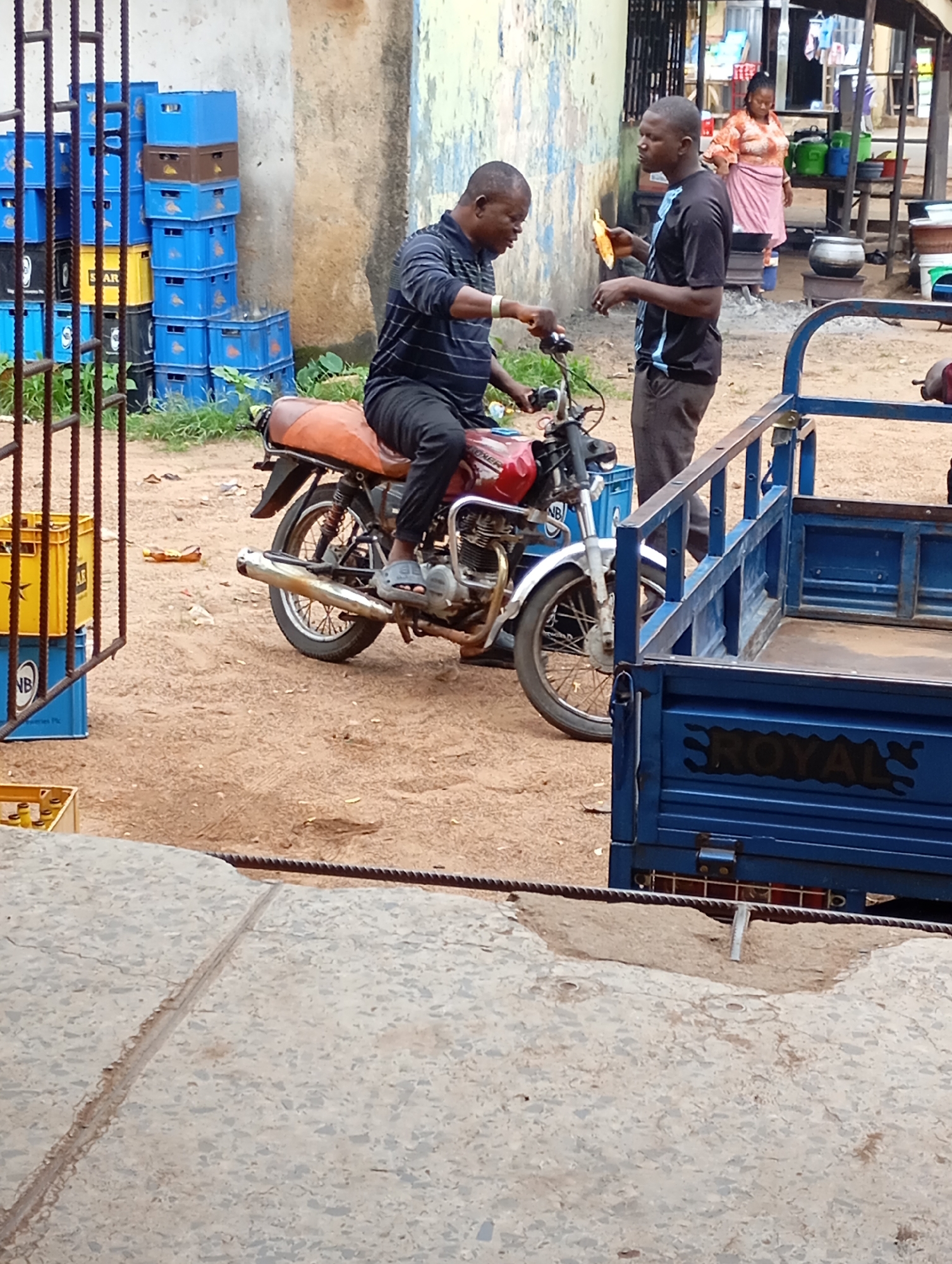 Street life, market scenes, and everyday moments in an unidentified location