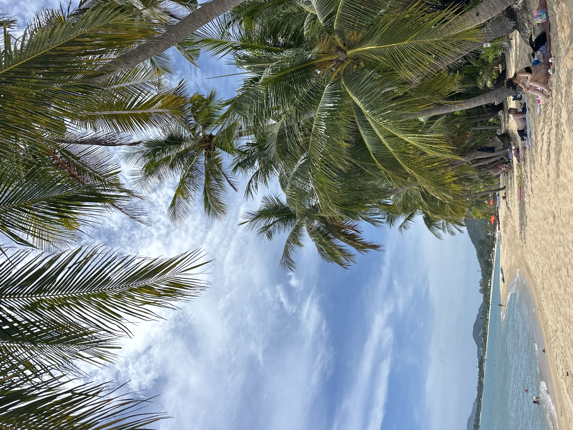 Lazy beach morning on Ko Samui, selfies and shoreline views