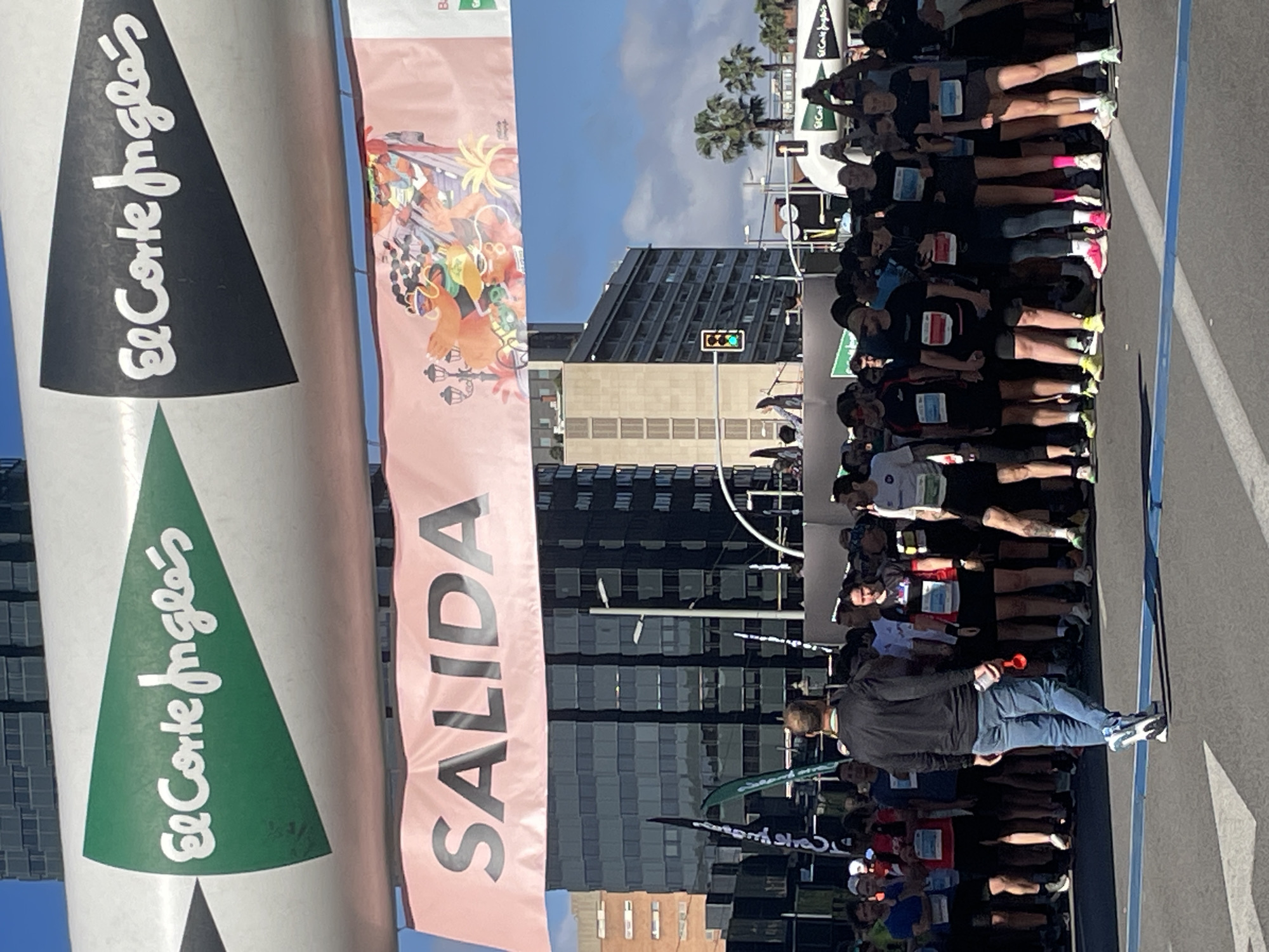 Marathon race begins in Barcelona under sunny skies